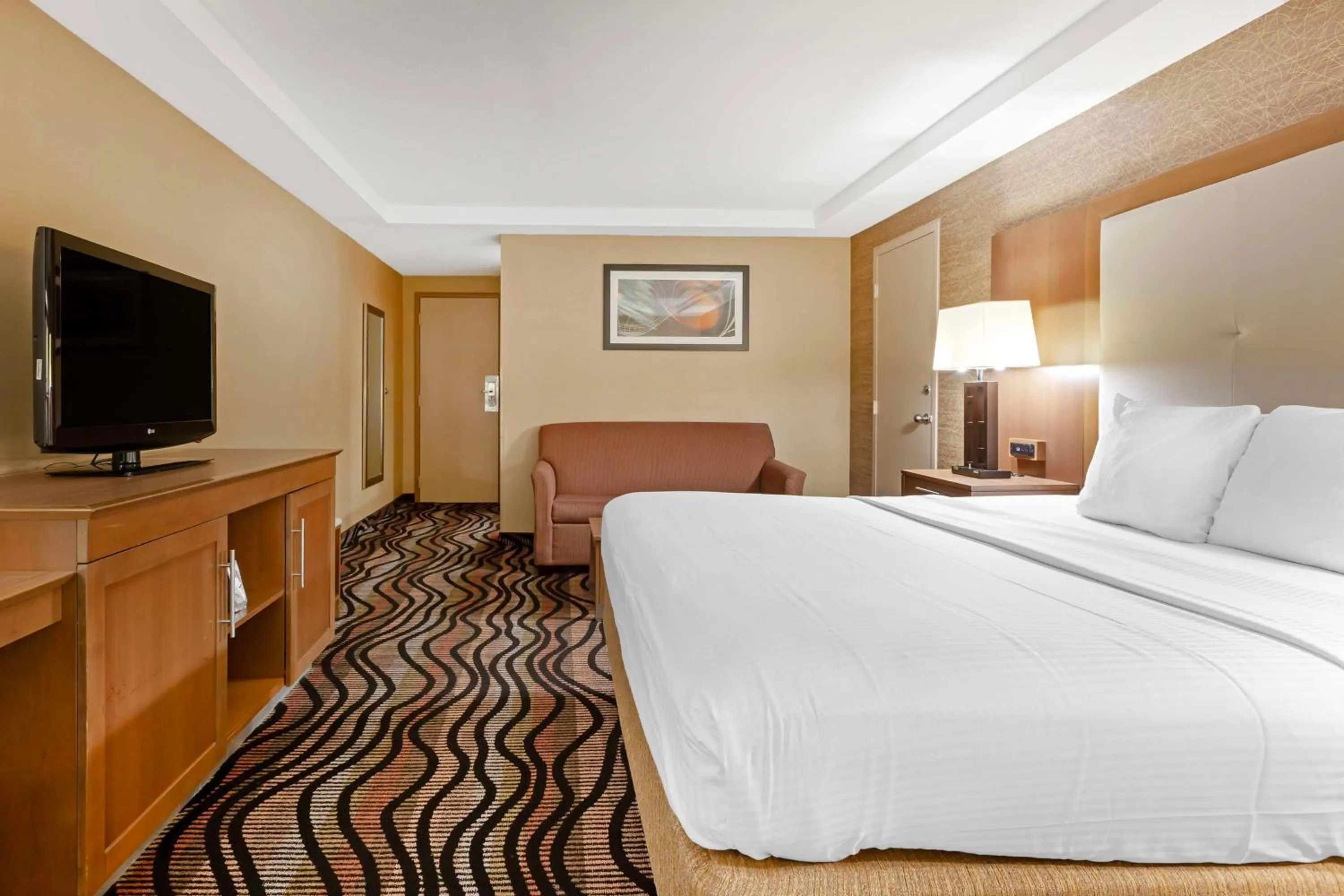 Bedroom, Bed in Best Western Summit Inn