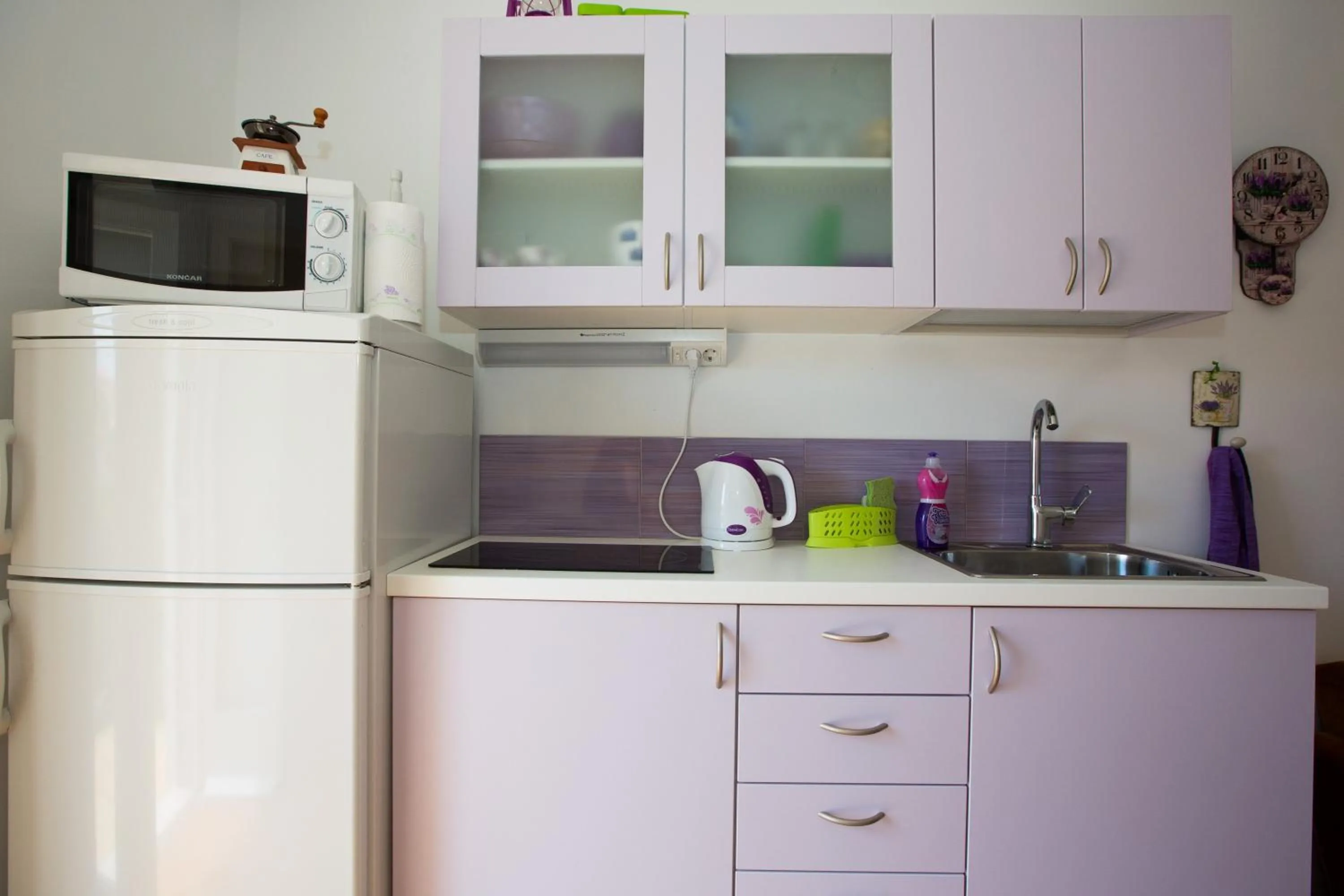 Communal kitchen in Guest House Gugily