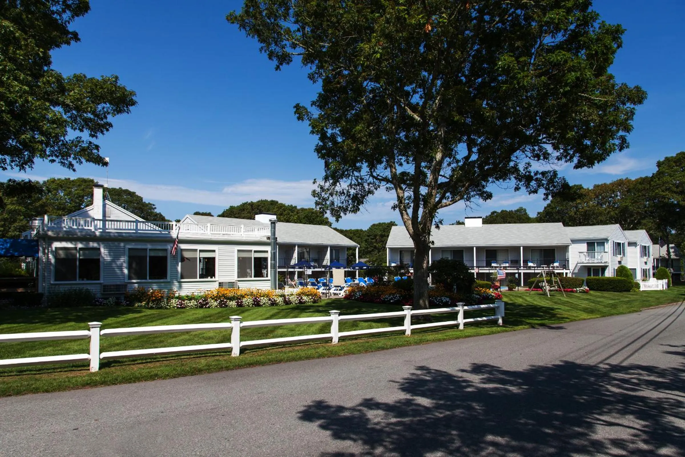 Property building in Blue Rock Resort