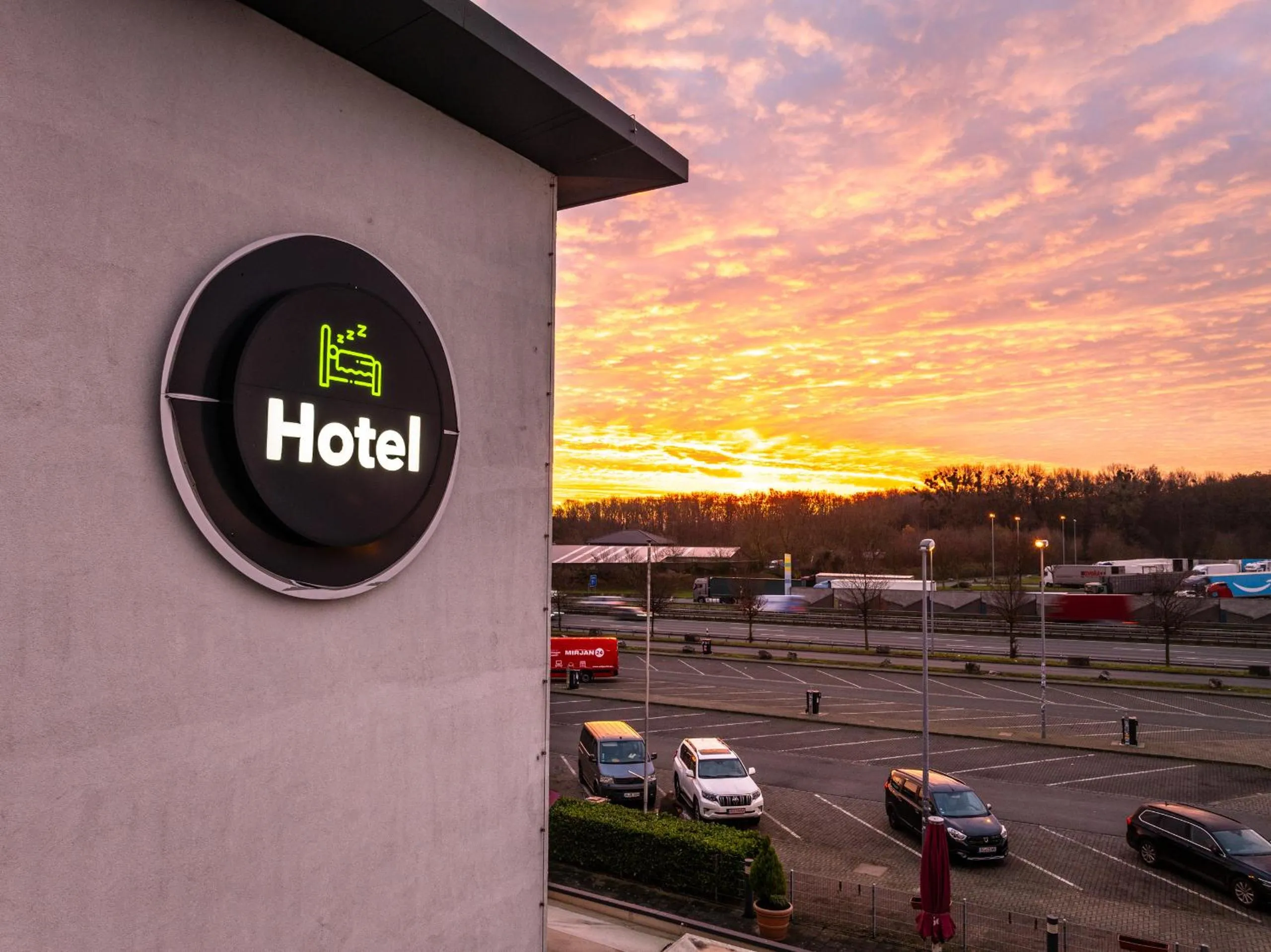 Logo/Certificate/Sign in Hotel Rhynern Nord