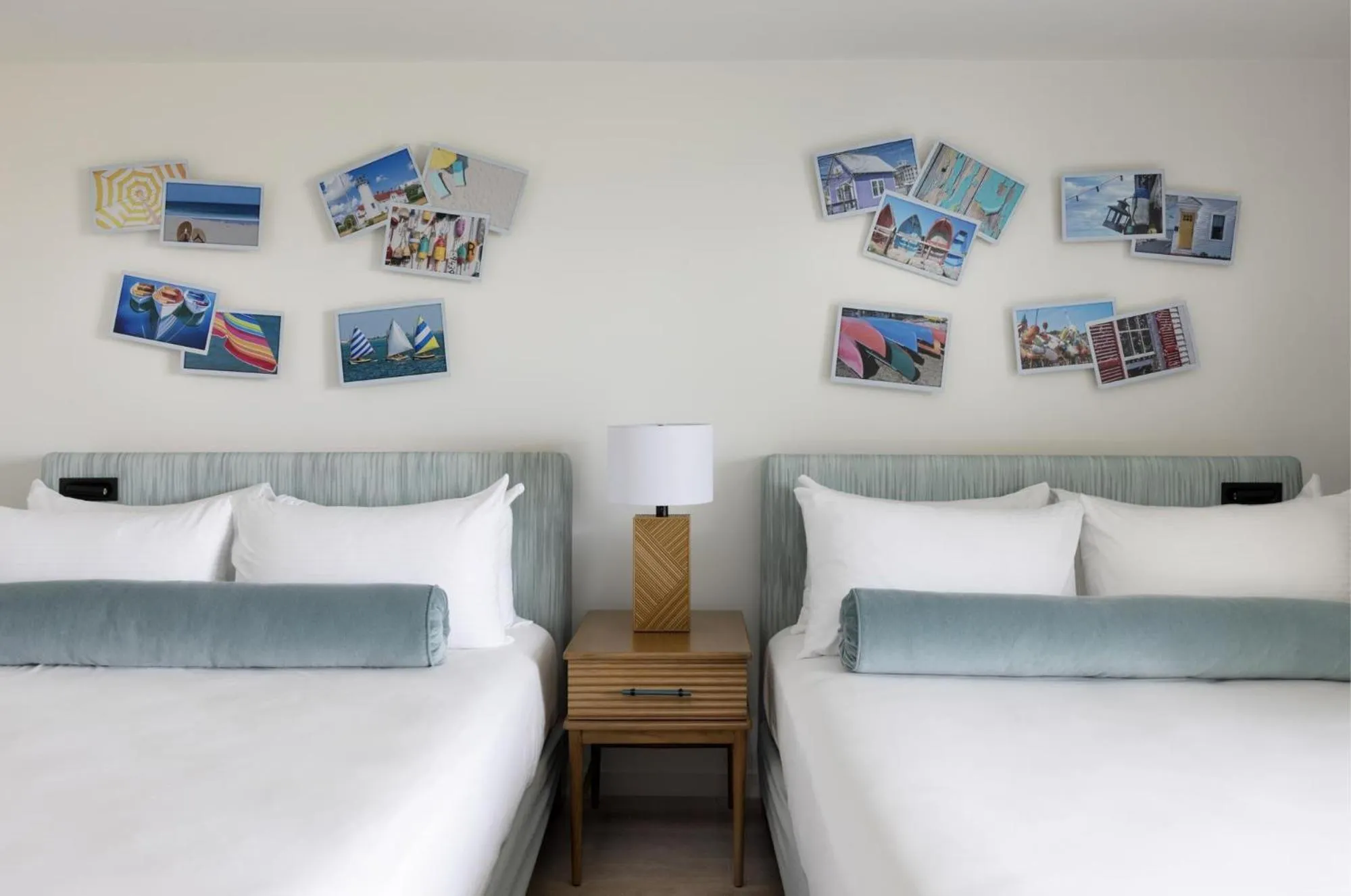 Bedroom, Bed in Red Jacket Beach Resort