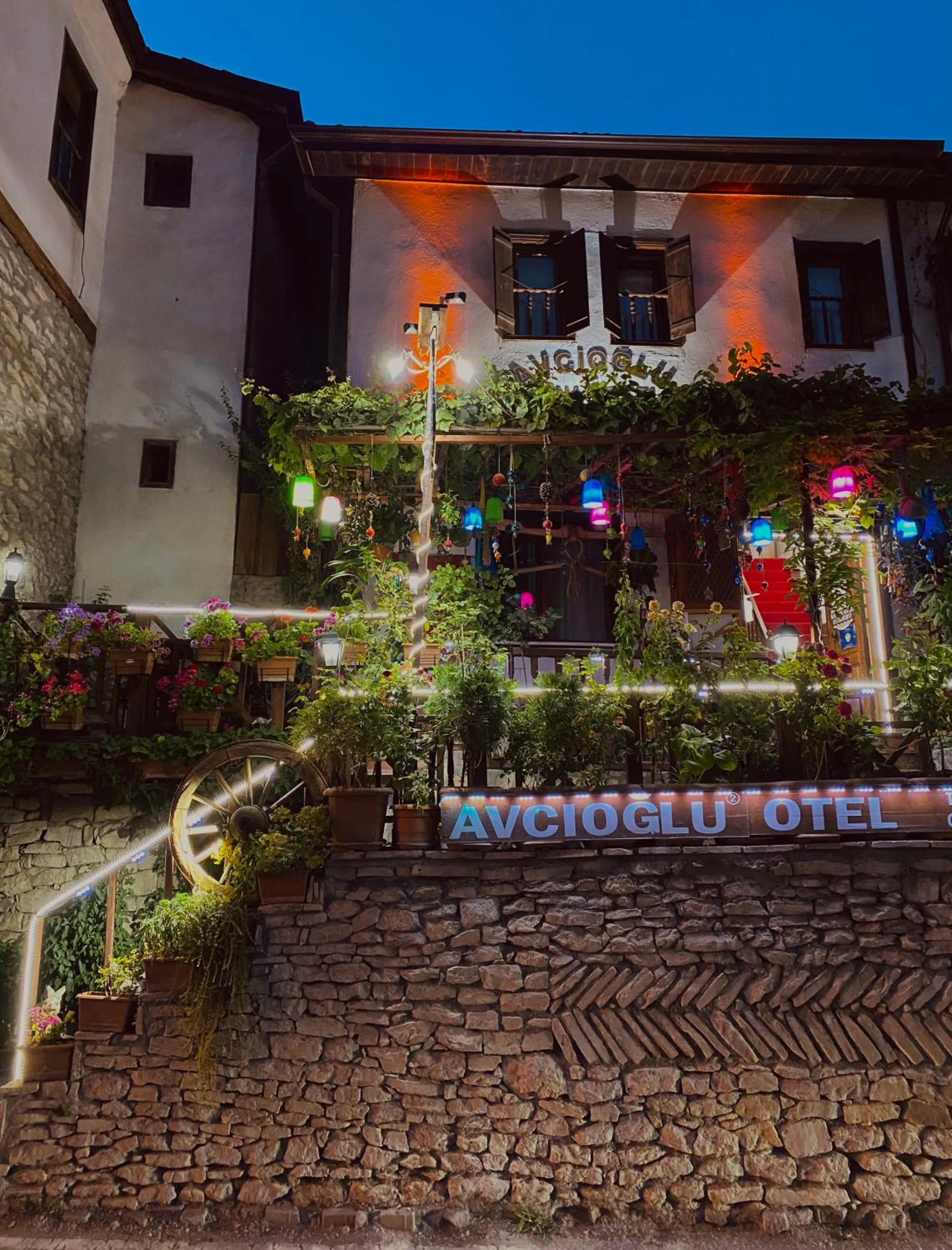 Property building in Avcıoğlu Konak Otel