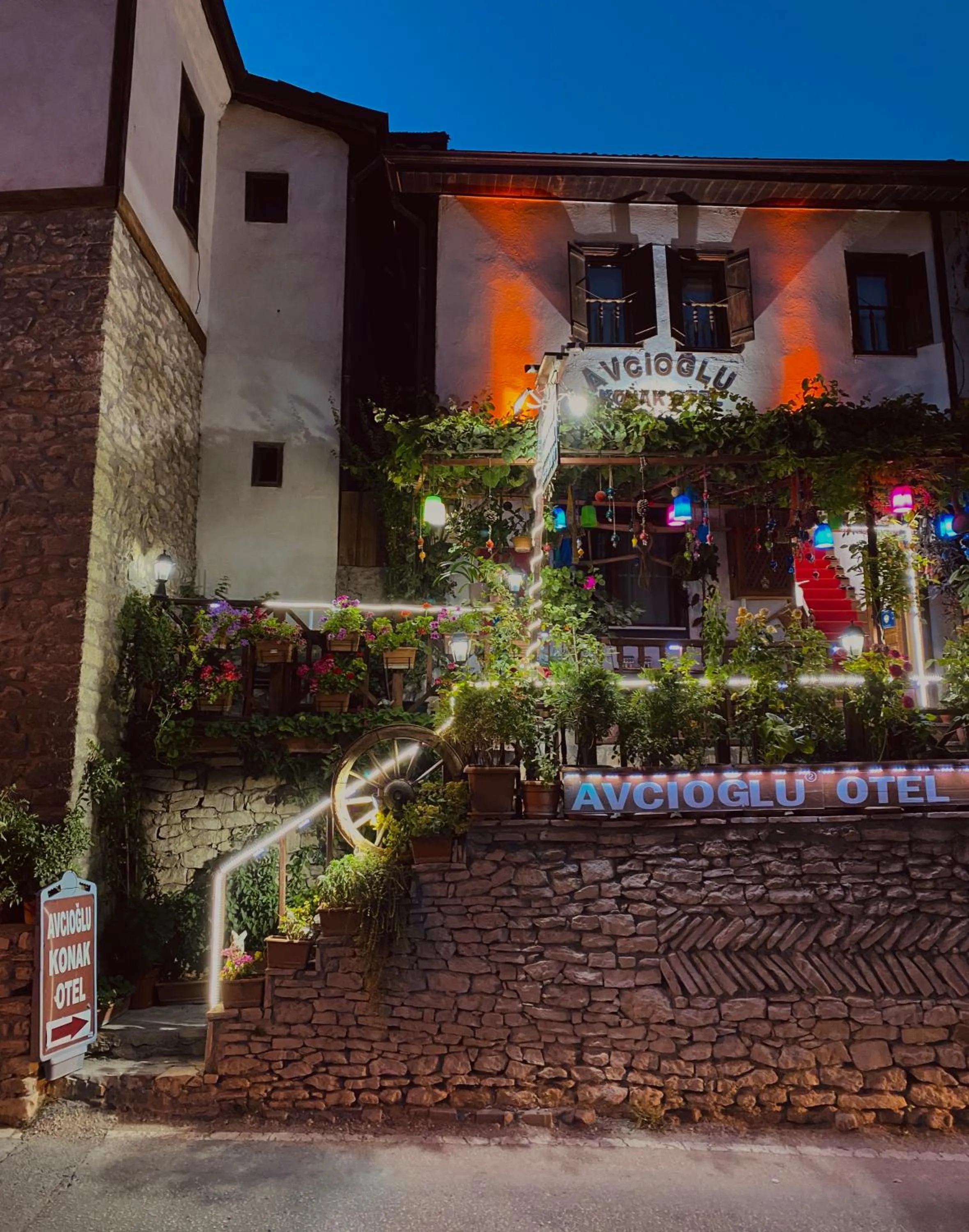Property building in Avcıoğlu Konak Otel