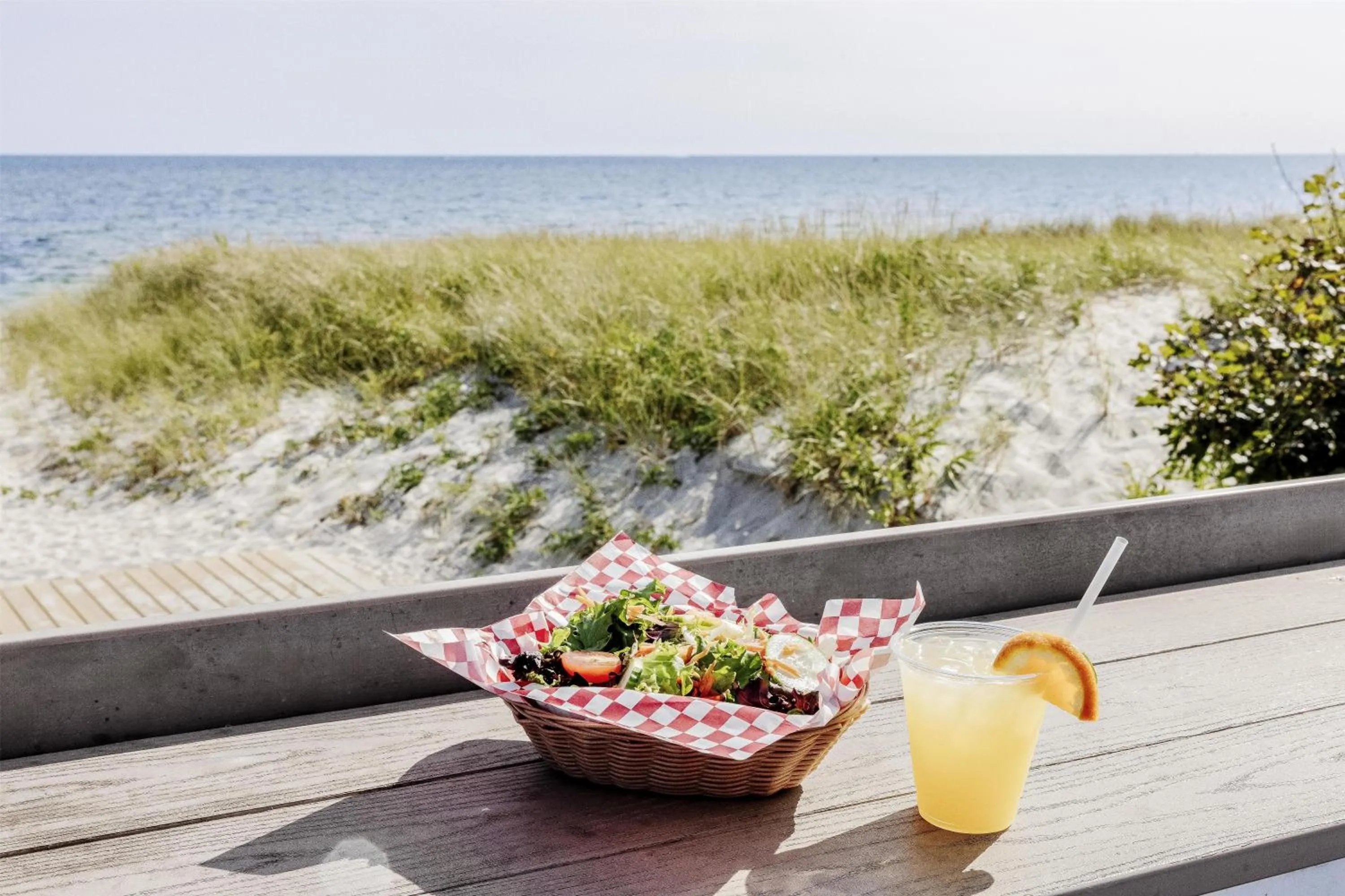 Food and drinks in Blue Water Resort