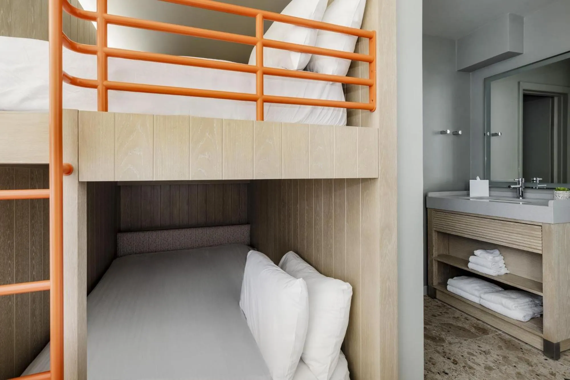 Bedroom, Bed in Blue Water Resort