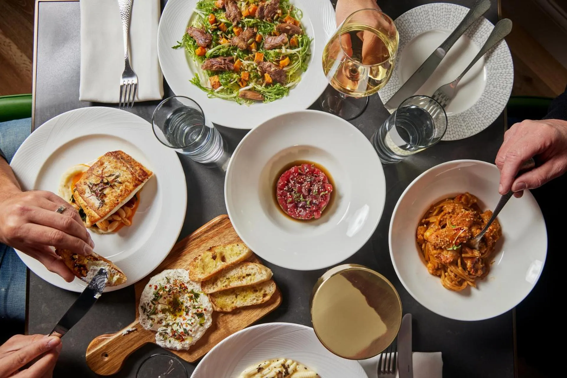 Restaurant/places to eat in Beacon Hill Hotel