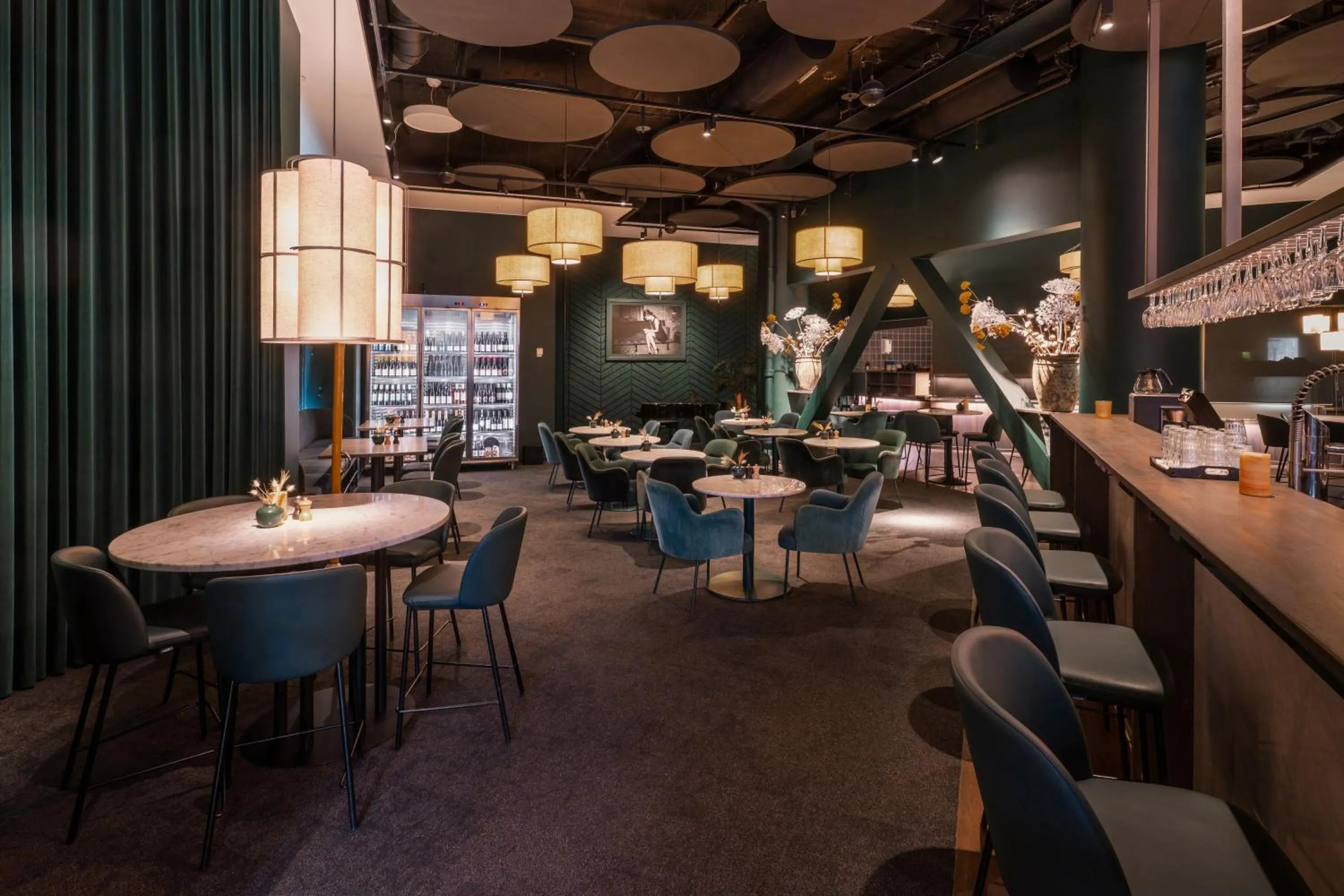 Restaurant/places to eat in Gothia Towers & Upper House