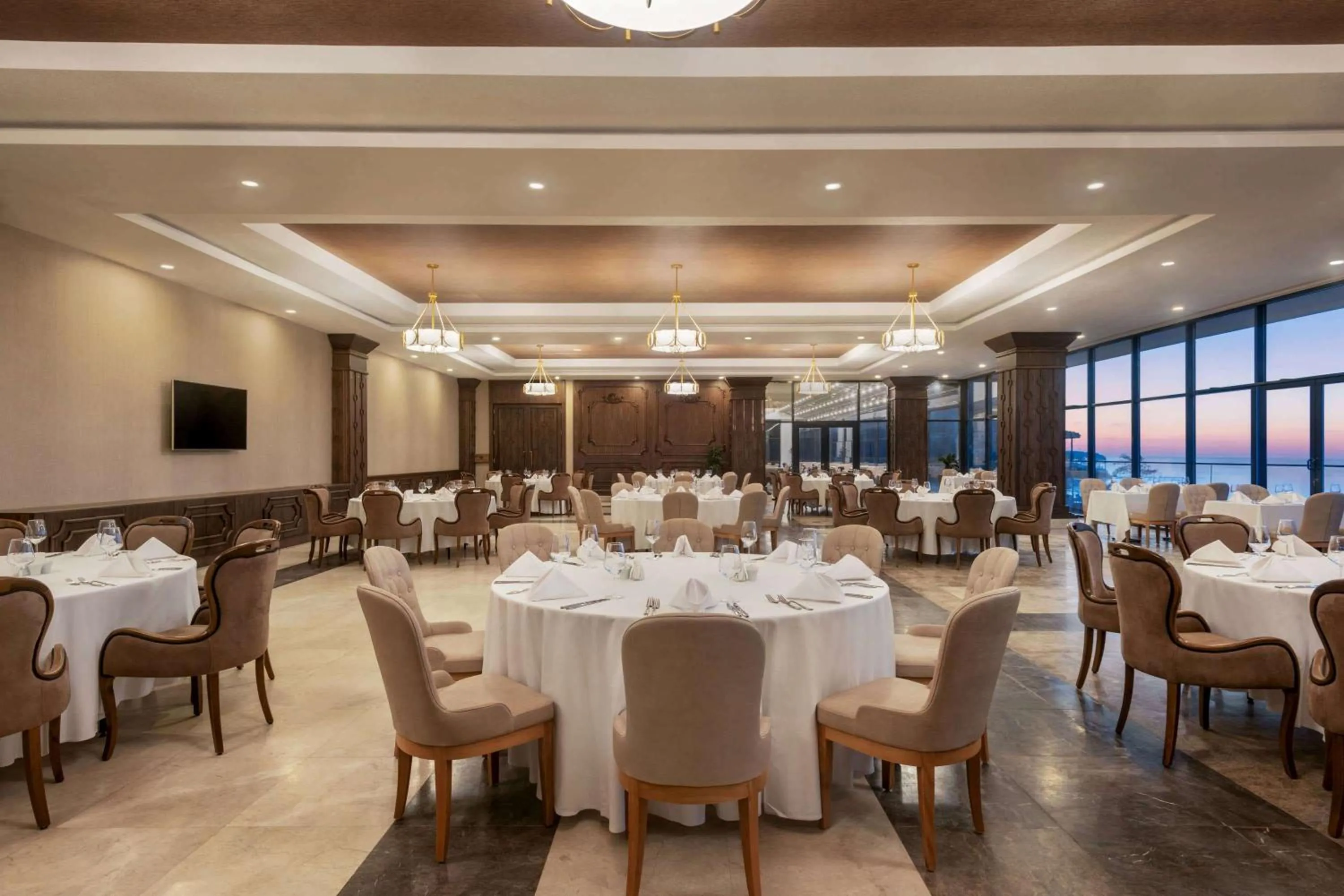 Restaurant/places to eat in Ramada Resort by Wyndham Unye