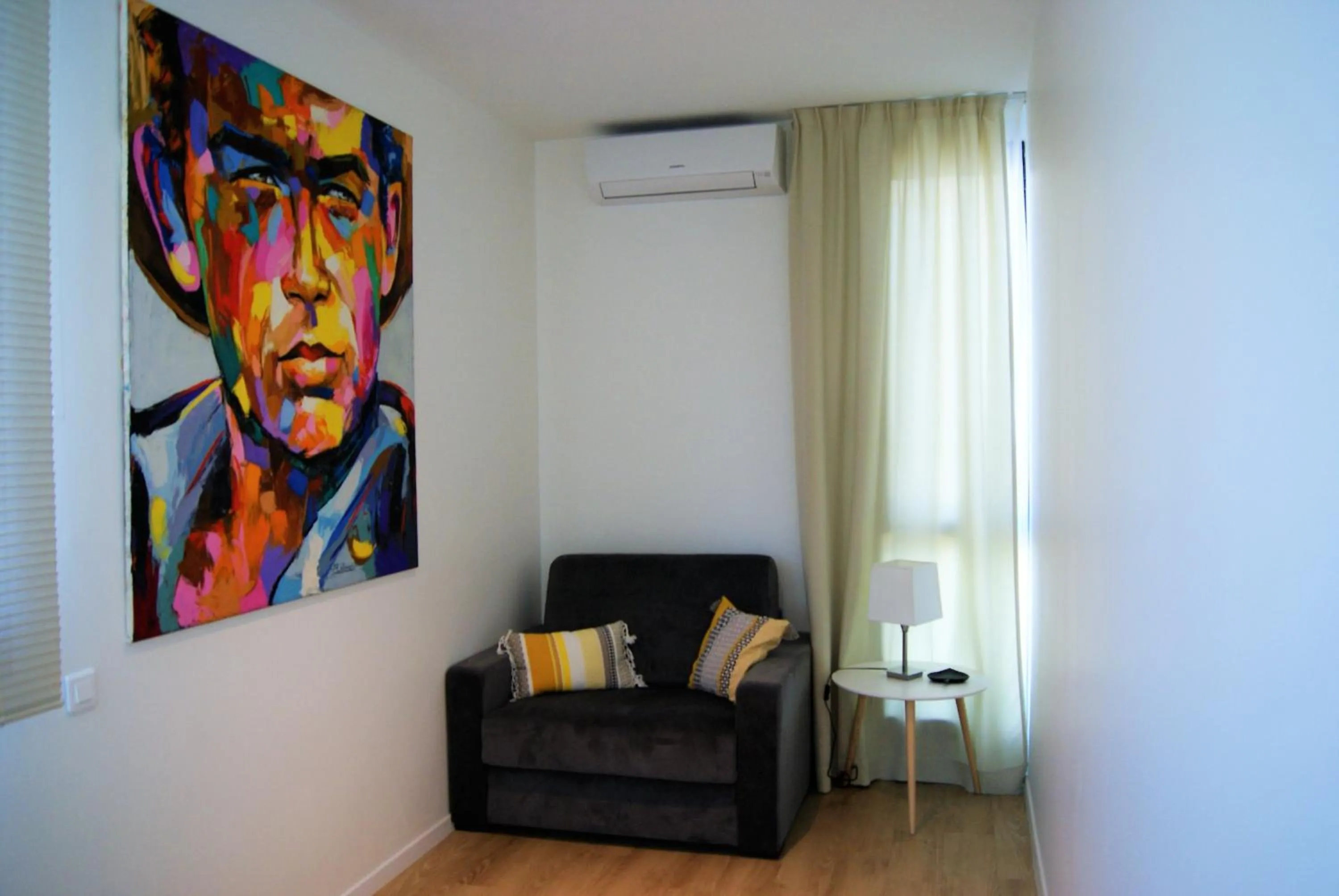 Decorative detail in Appart' Hotel La Girafe Marseille Est - Porte d'Aubagne