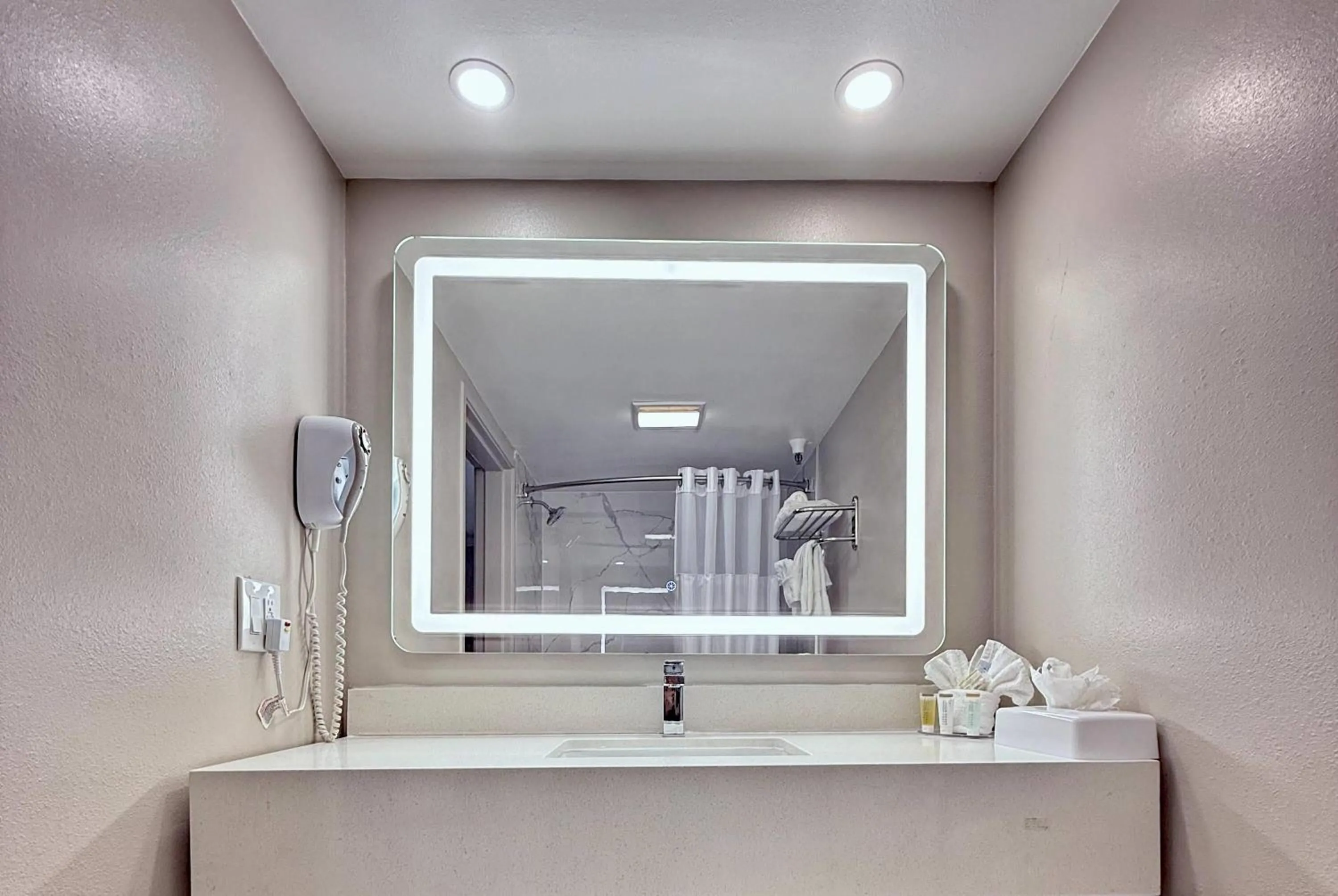 Bathroom in Days Inn by Wyndham Los Angeles LAX/ Redondo&ManhattanBeach