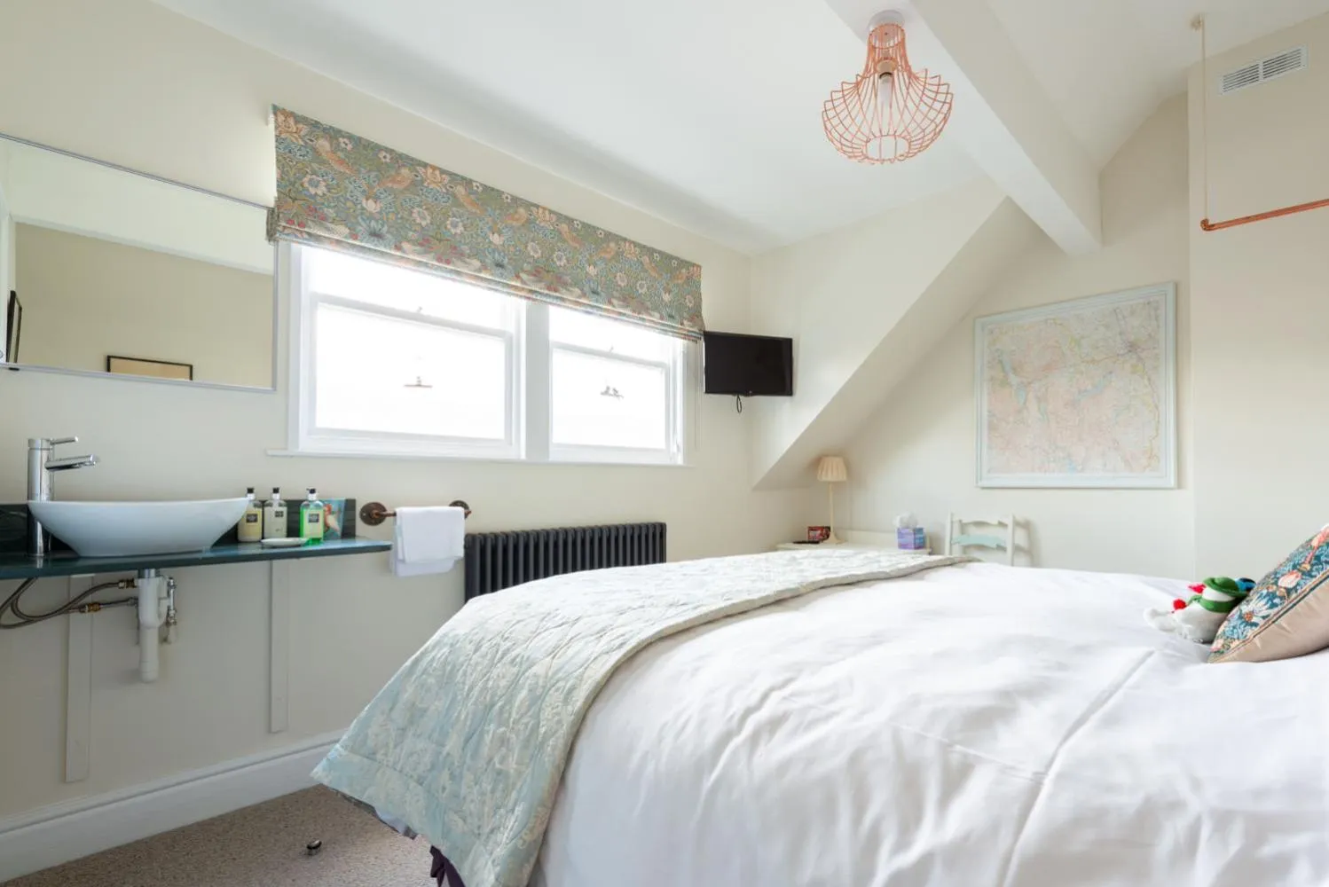 Bathroom, Bed in The Mount B&B