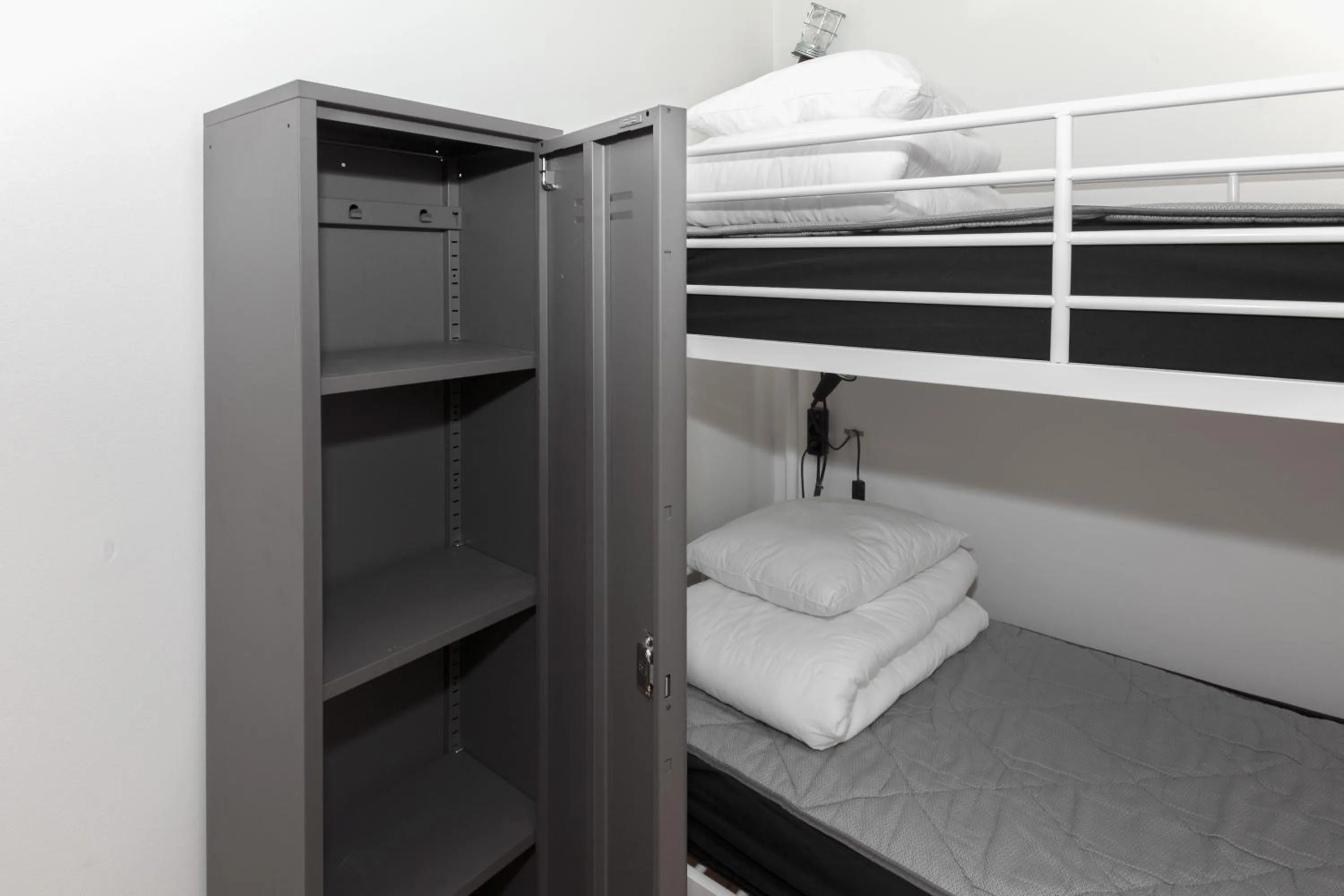 Bedroom, Bed in City Backpackers Hostel