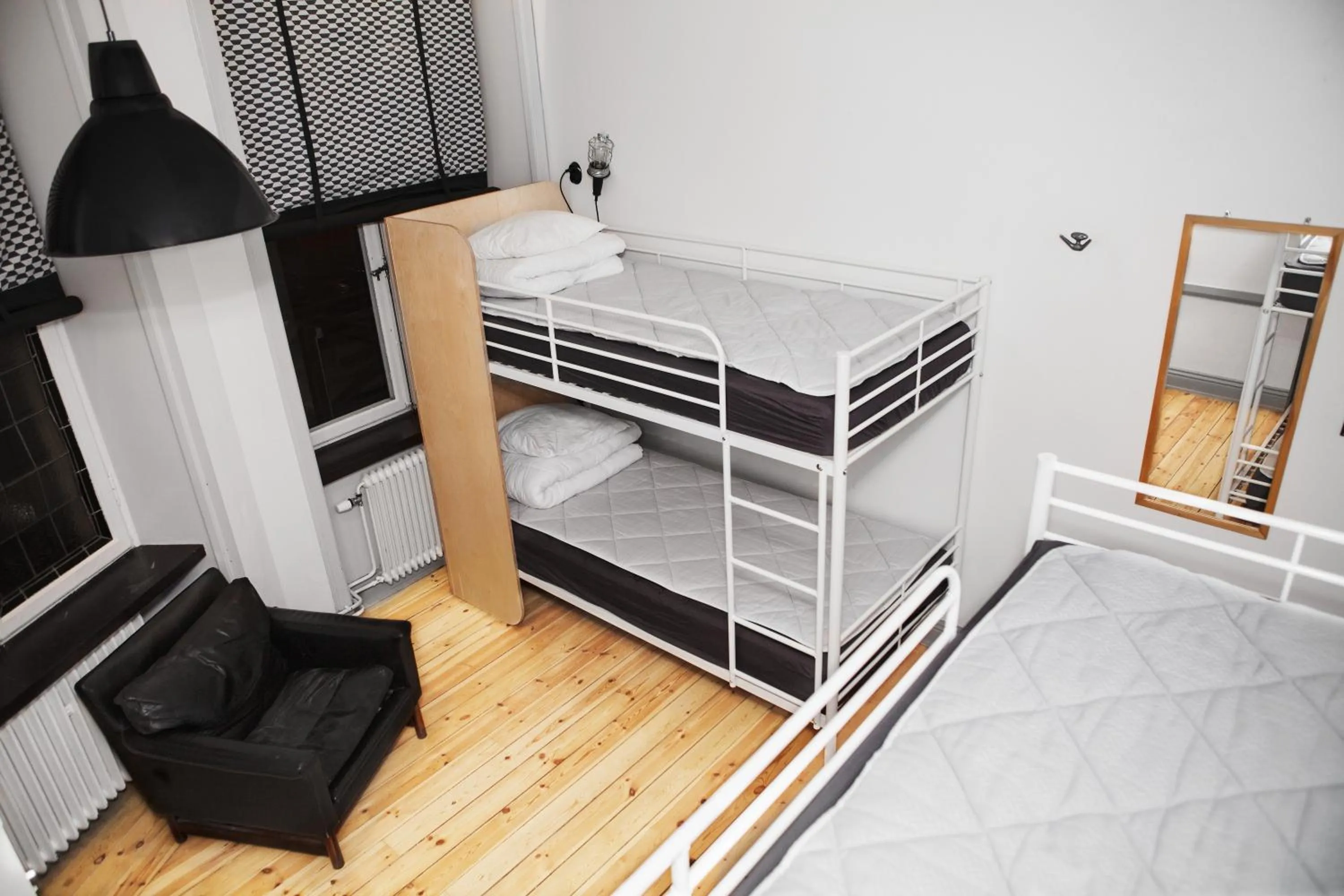 Bedroom, Bed in City Backpackers Hostel