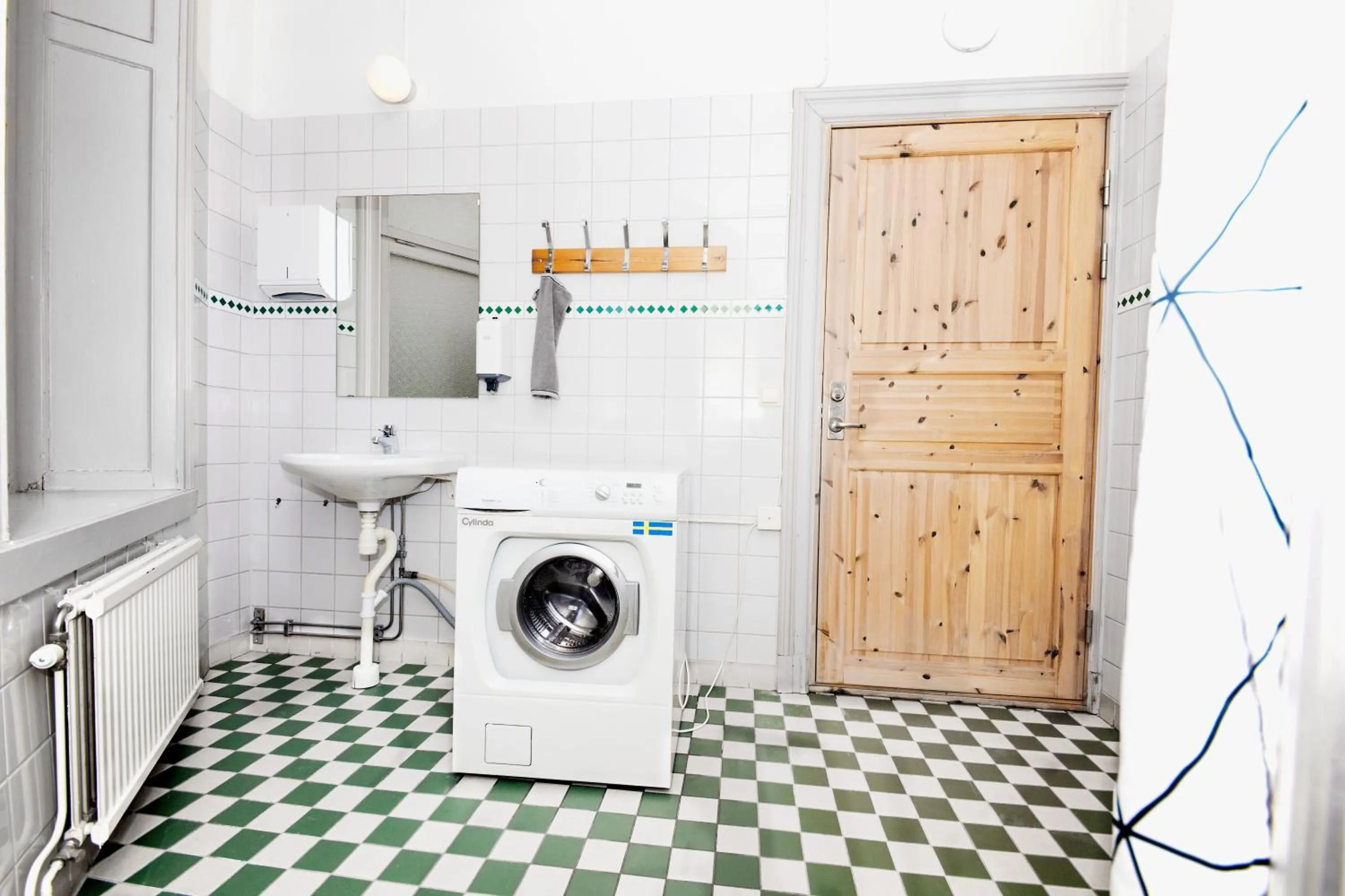 Shower in City Backpackers Hostel