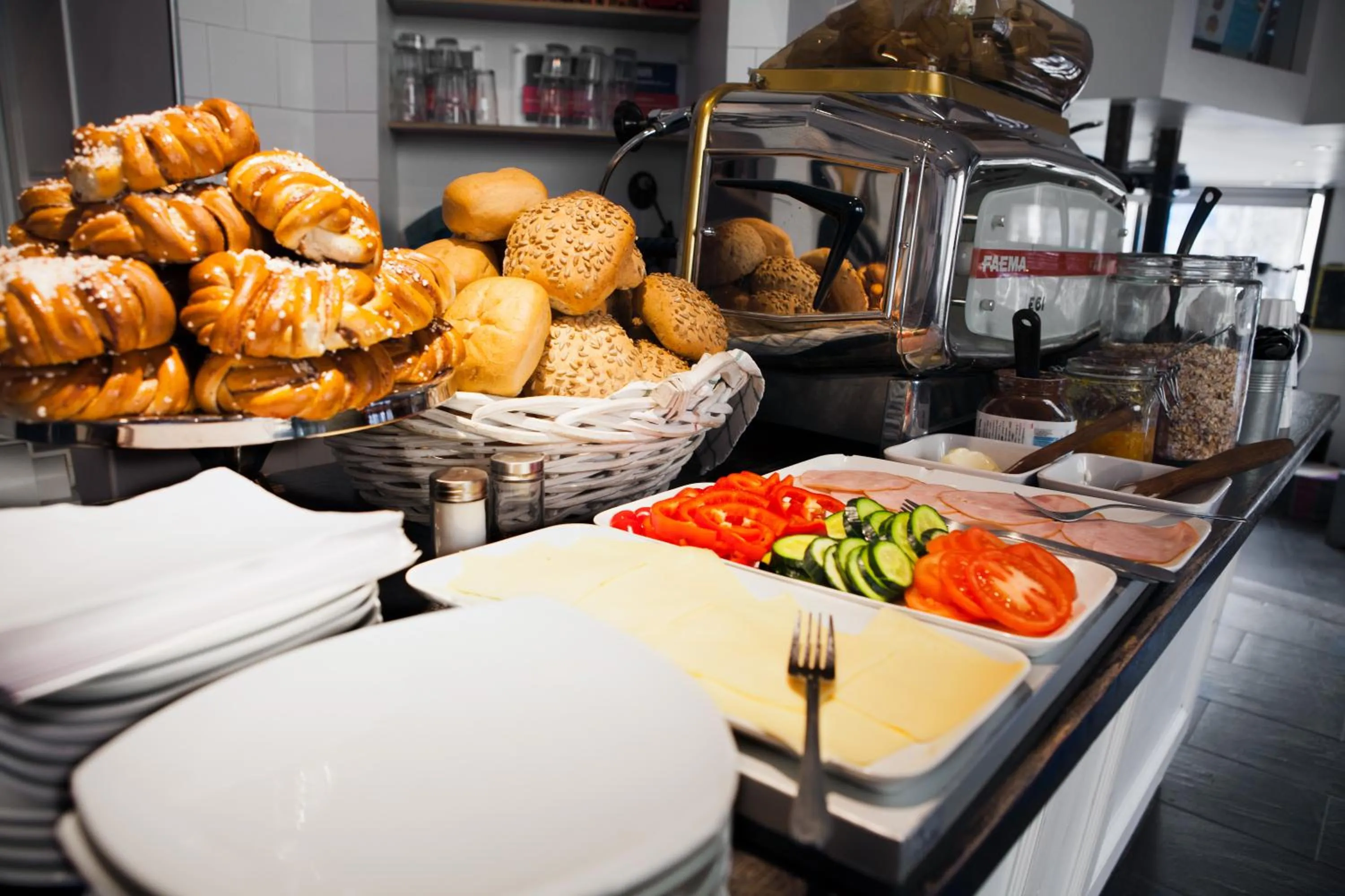 Food and drinks in City Backpackers Hostel