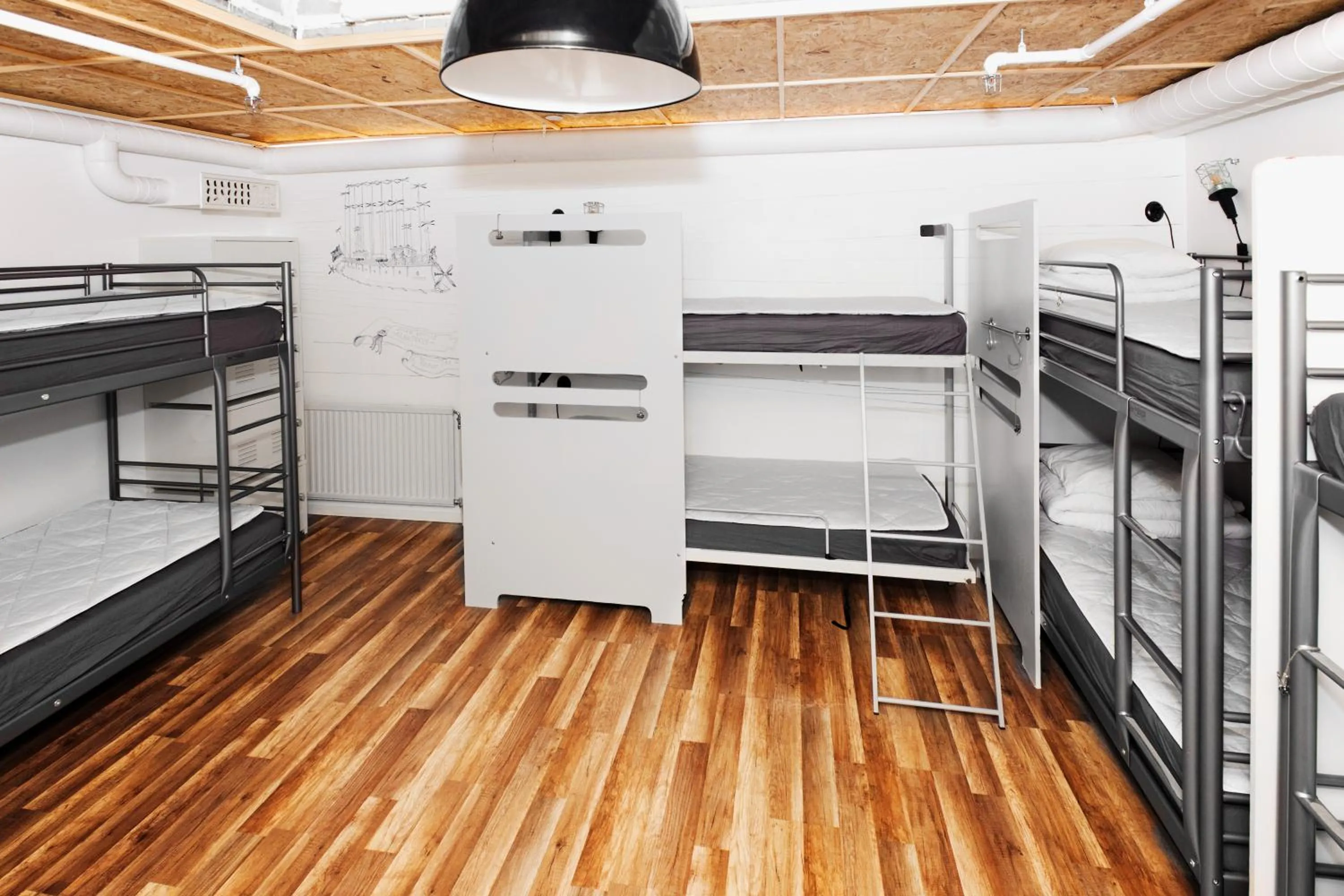 Photo of the whole room, Bed in City Backpackers Hostel