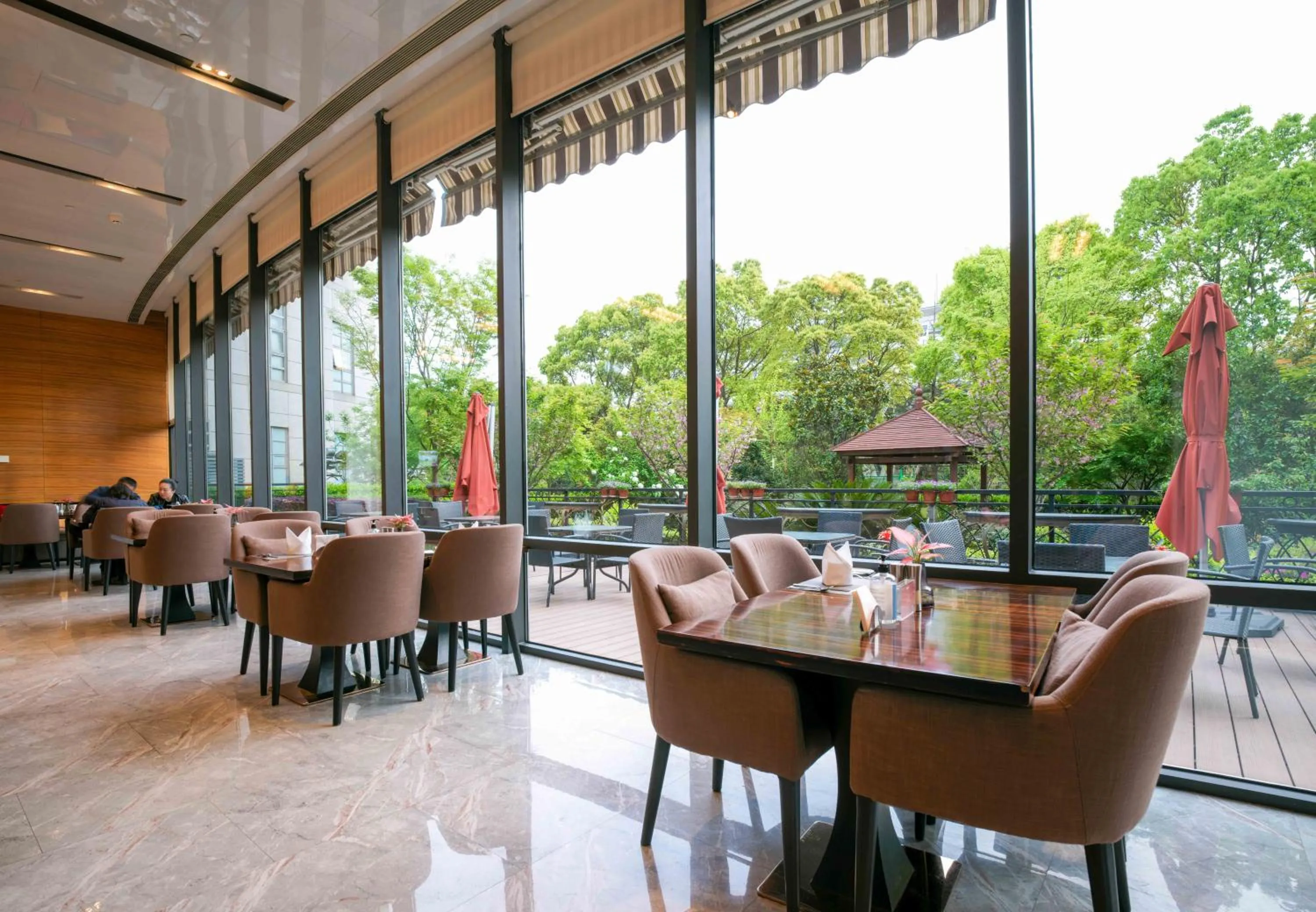 Balcony/Terrace in Ramada Plaza Shanghai Pudong Airport - 3 mins to PVG depature floor & check entrance with hotel shuttle