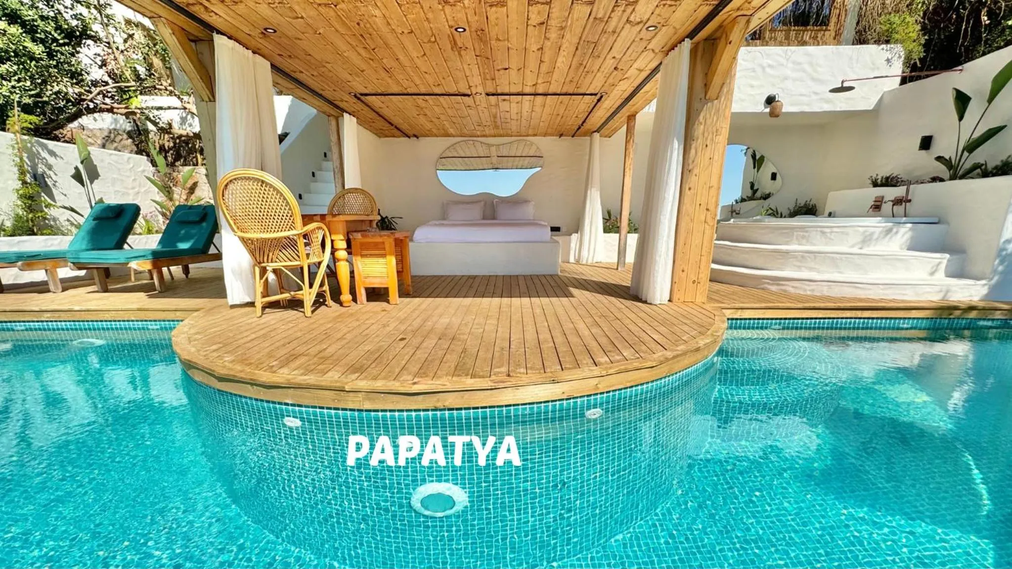 Photo of the whole room in Seaview Faralya