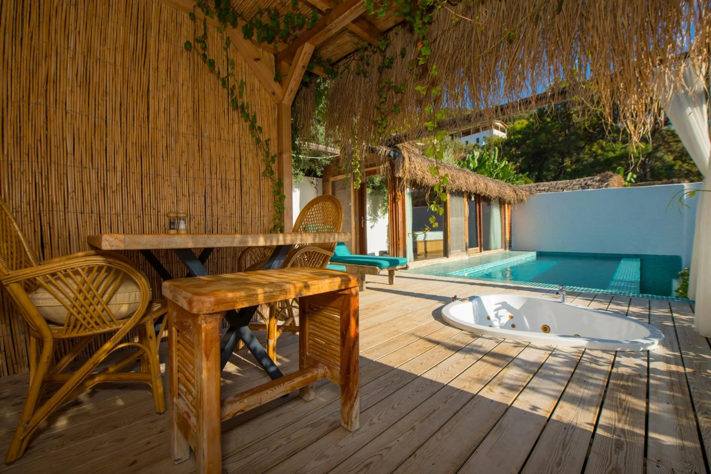 Food in Seaview Faralya