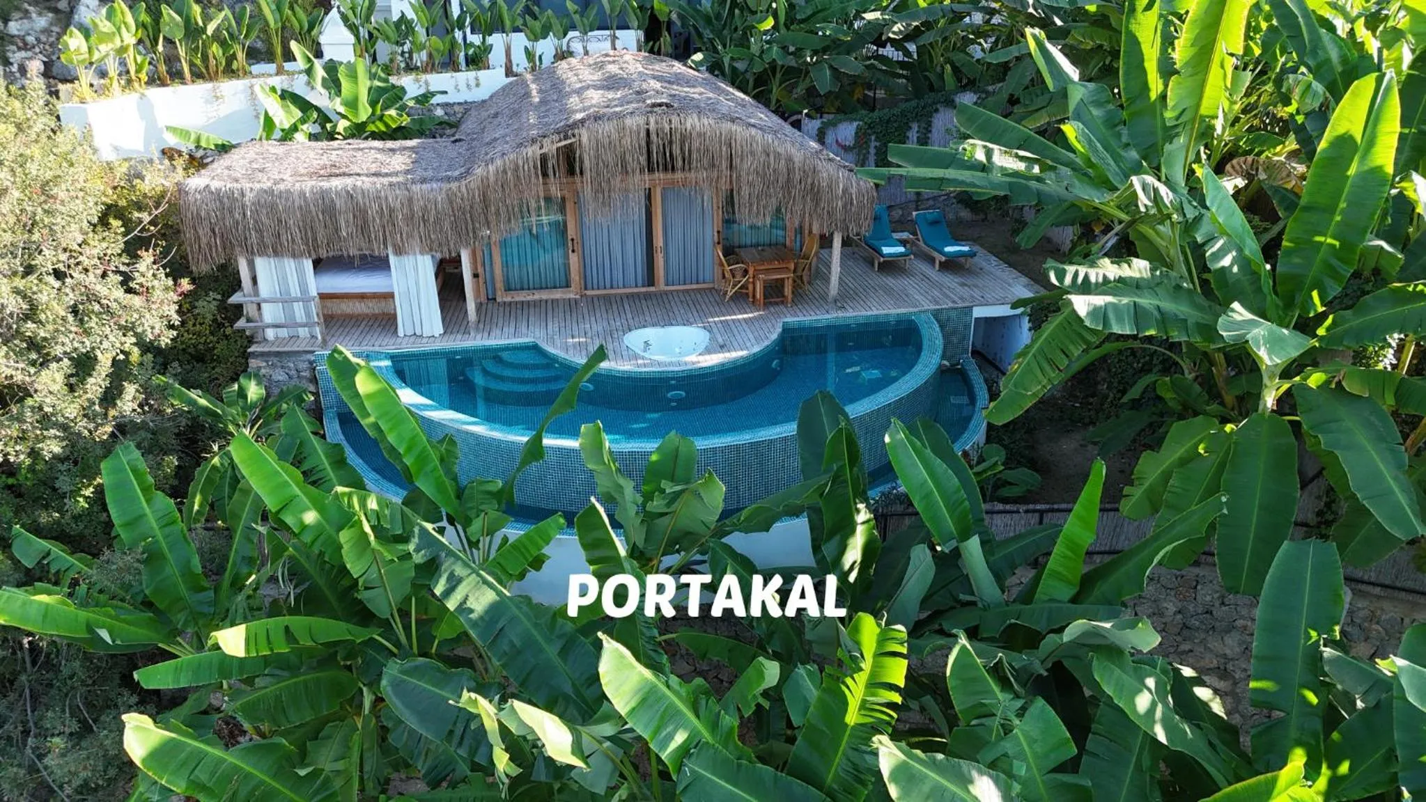 Photo of the whole room in Seaview Faralya