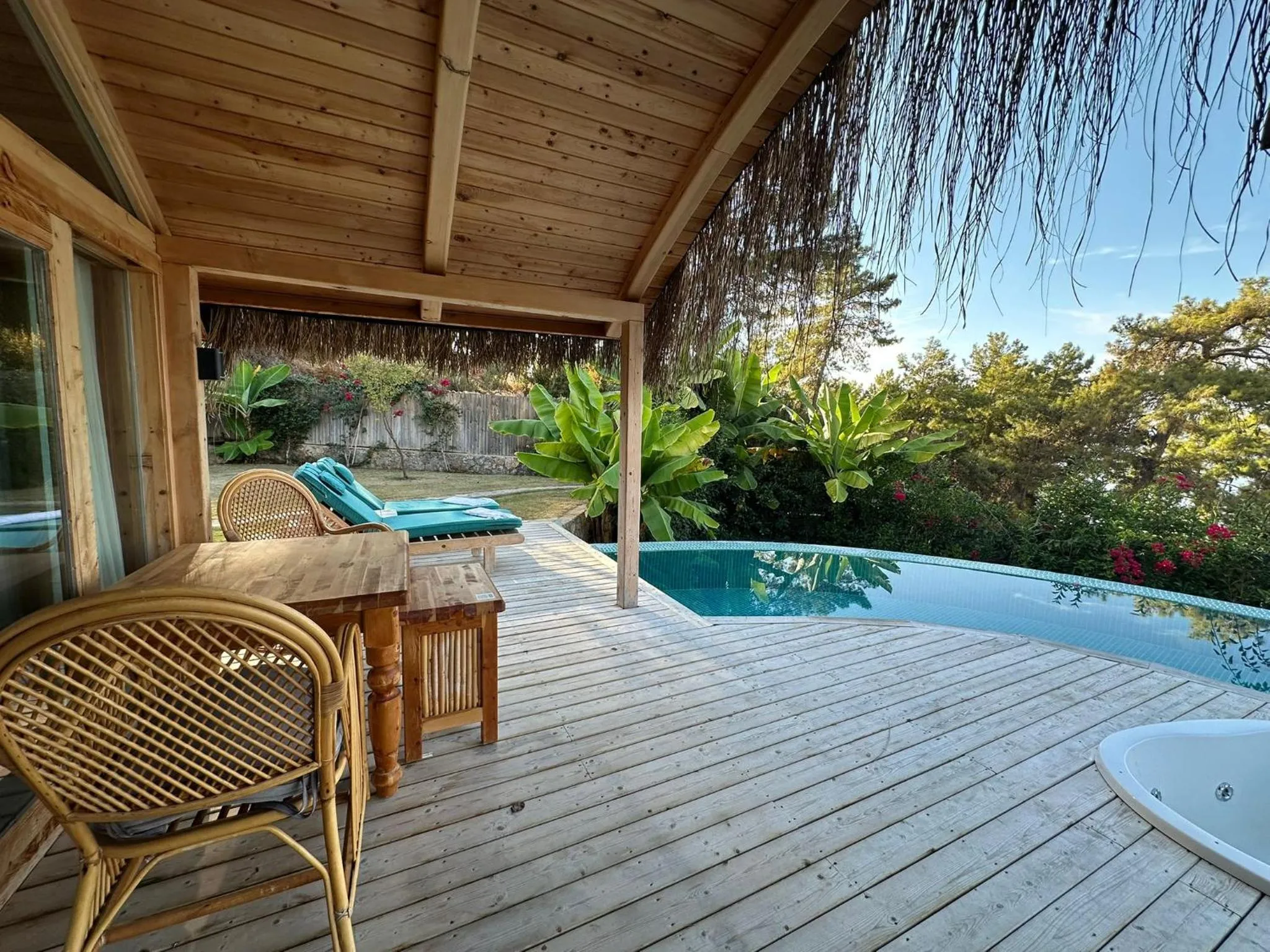 Patio in Seaview Faralya