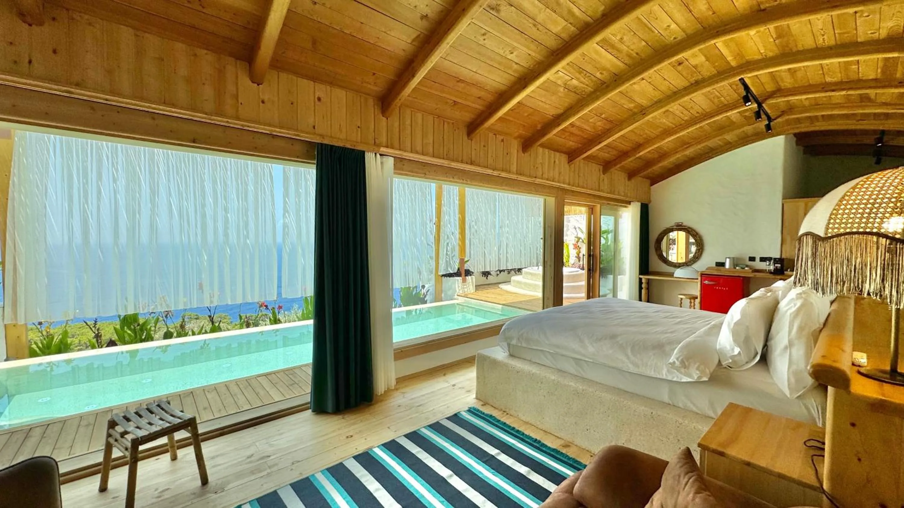 Bed in Seaview Faralya