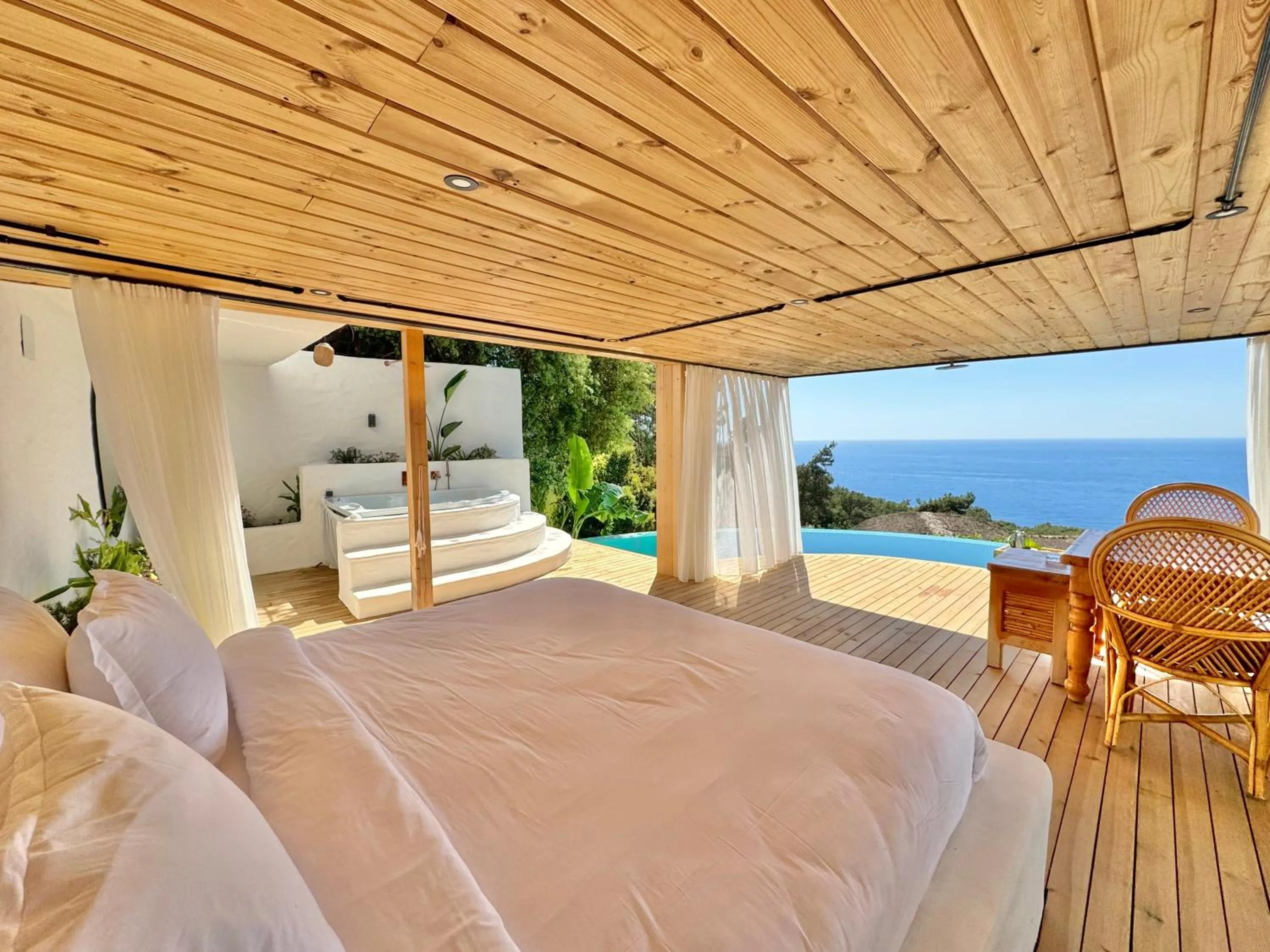 View (from property/room), Bed in Seaview Faralya