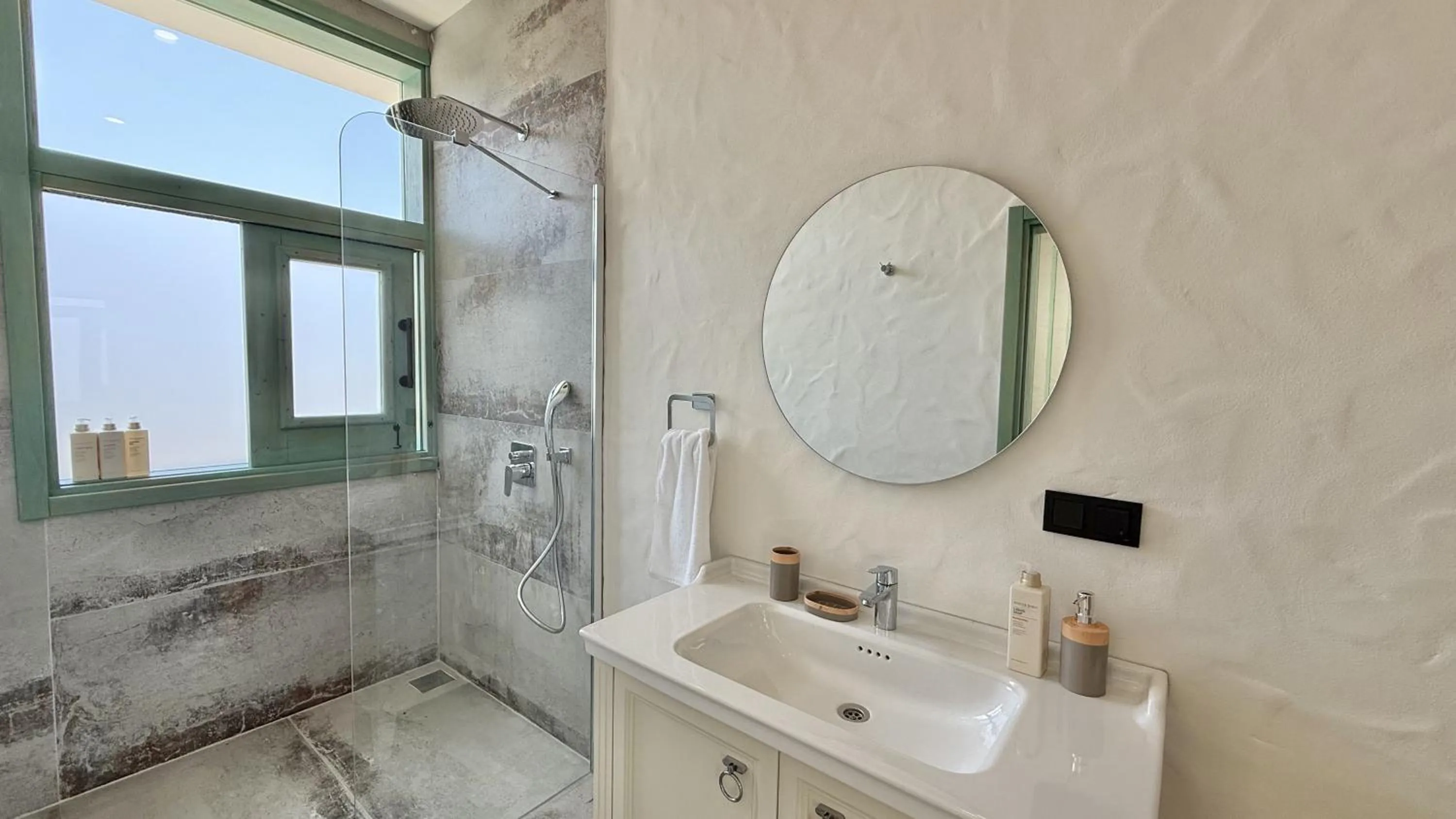 Bathroom in Seaview Faralya