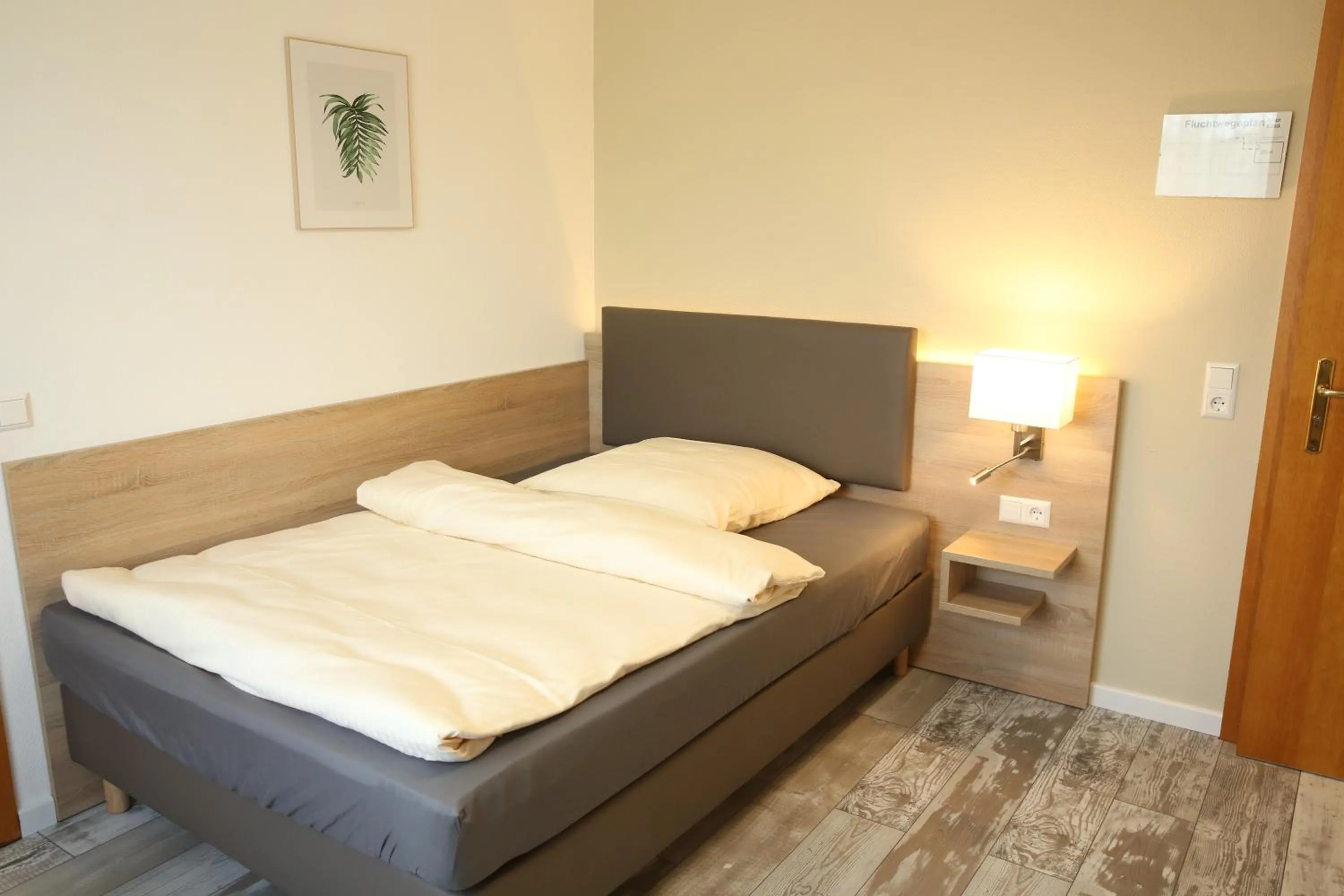 Photo of the whole room, Bed in Kemnater Hof Apartments