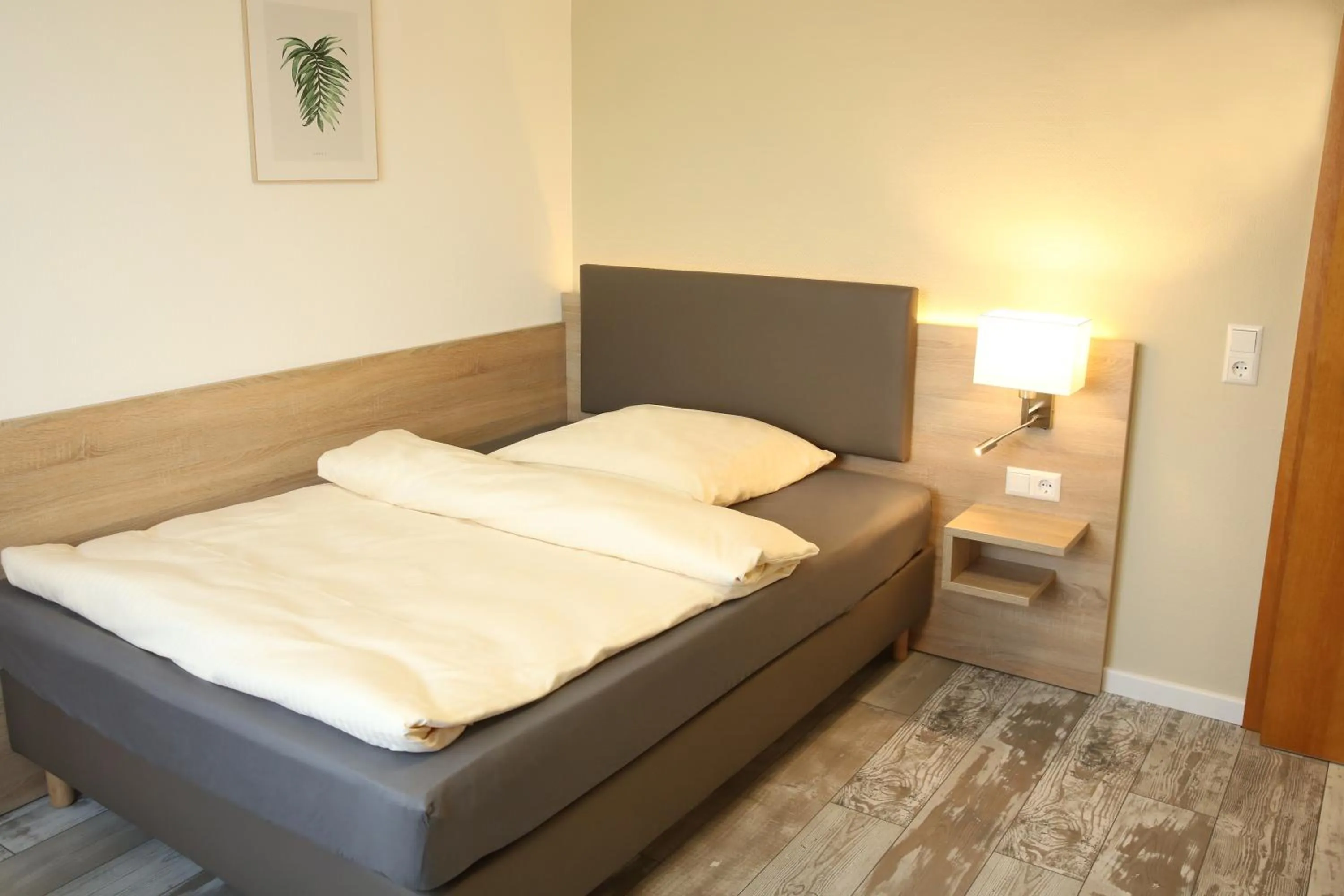 Photo of the whole room, Bed in Kemnater Hof Apartments