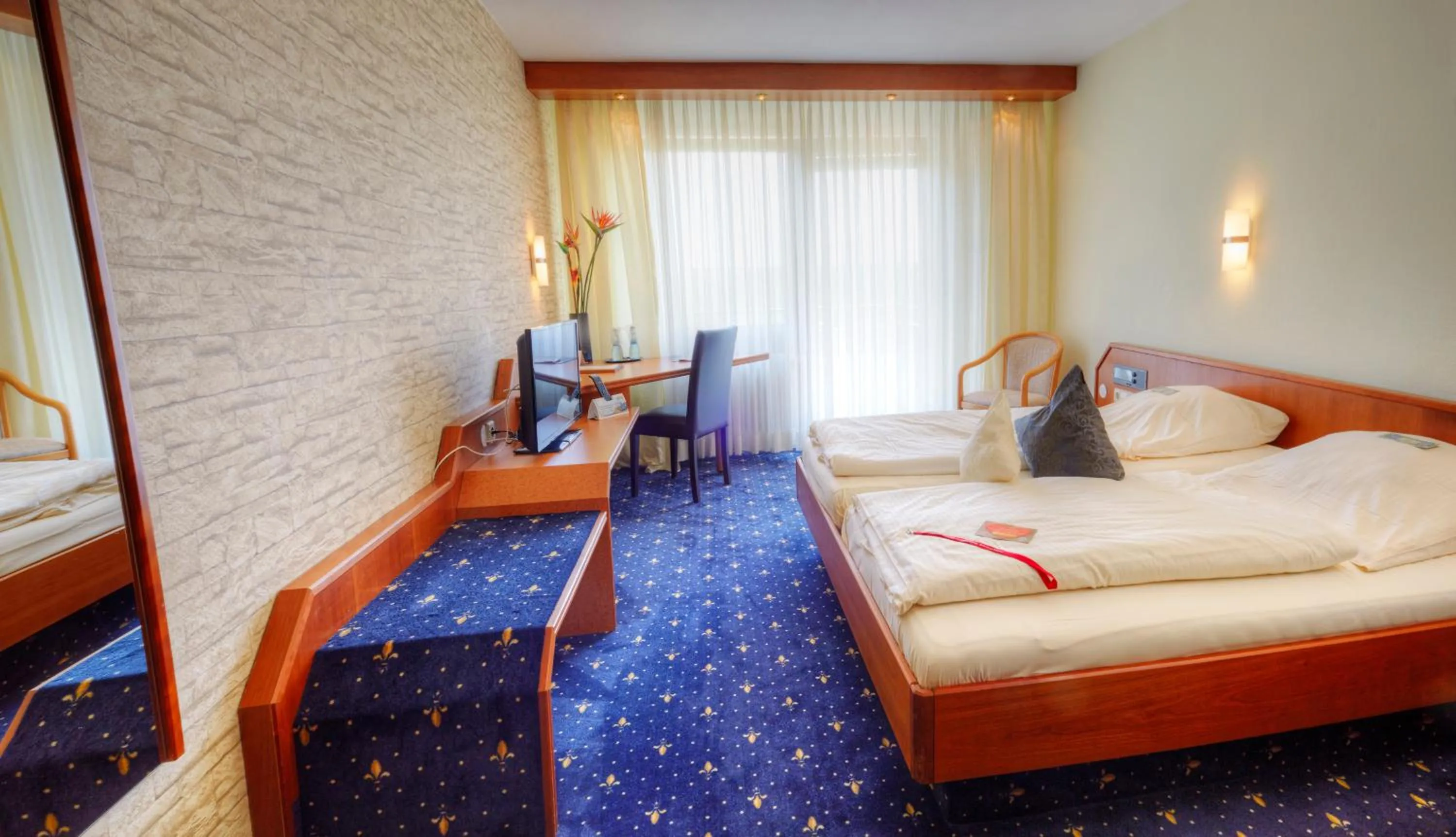 Photo of the whole room, Bed in Kemnater Hof Apartments