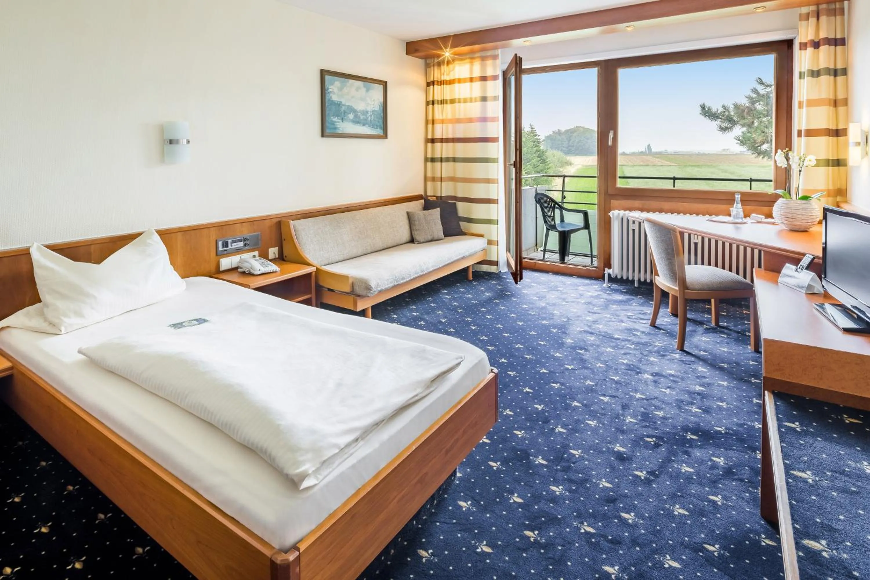 Photo of the whole room, Bed in Kemnater Hof Apartments