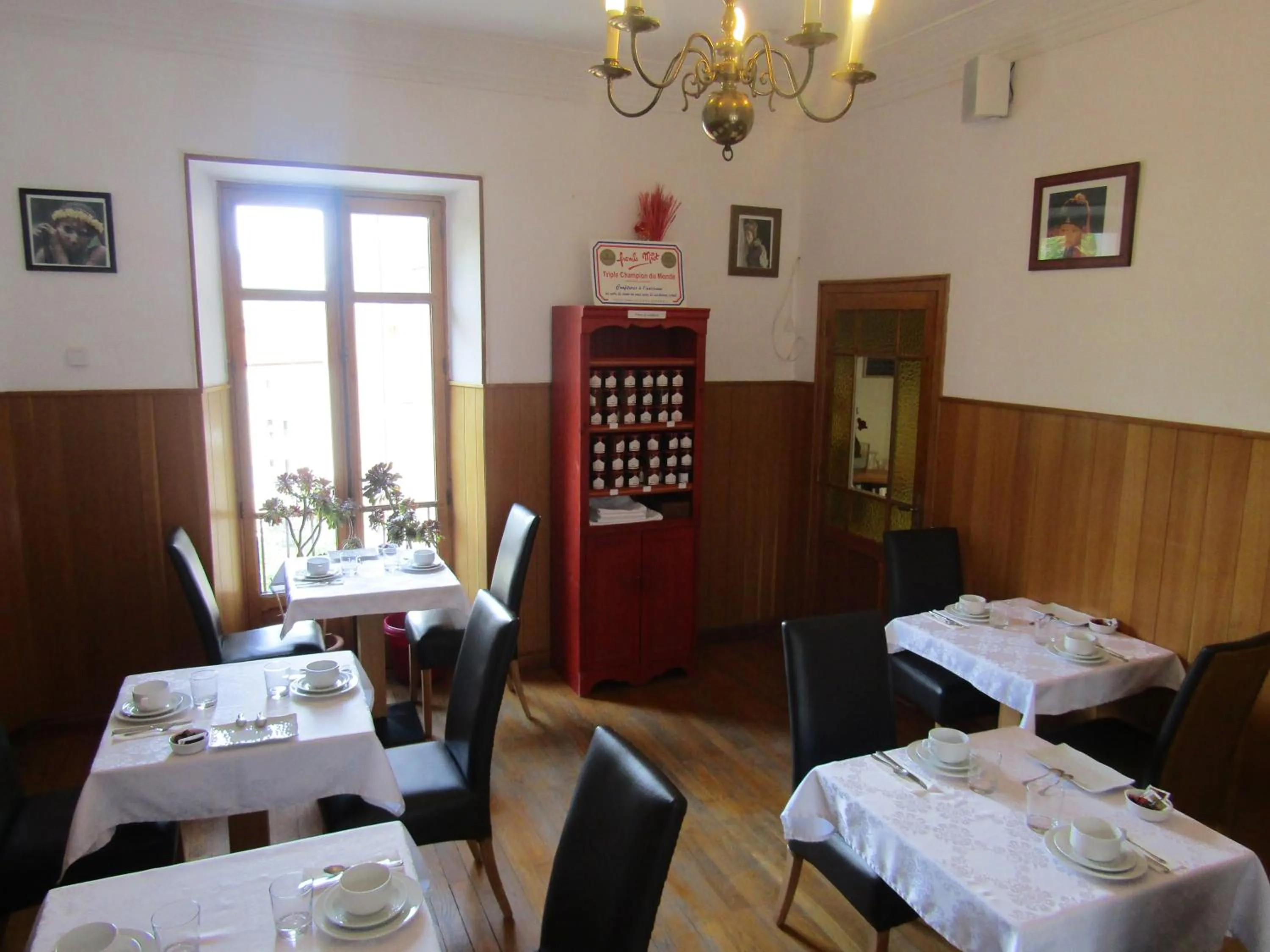 Restaurant/places to eat in Fifi Moulin