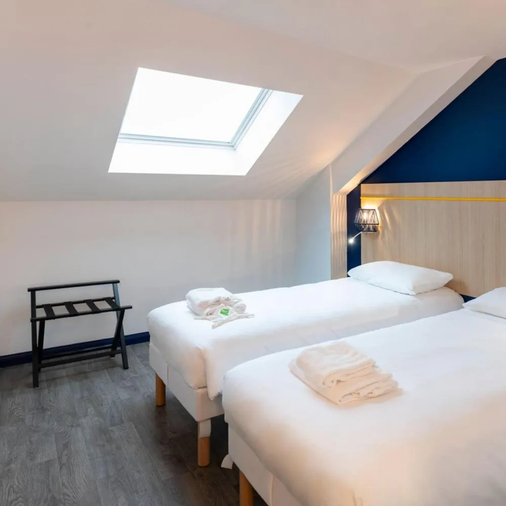 Photo of the whole room, Bed in ibis Styles Morlaix