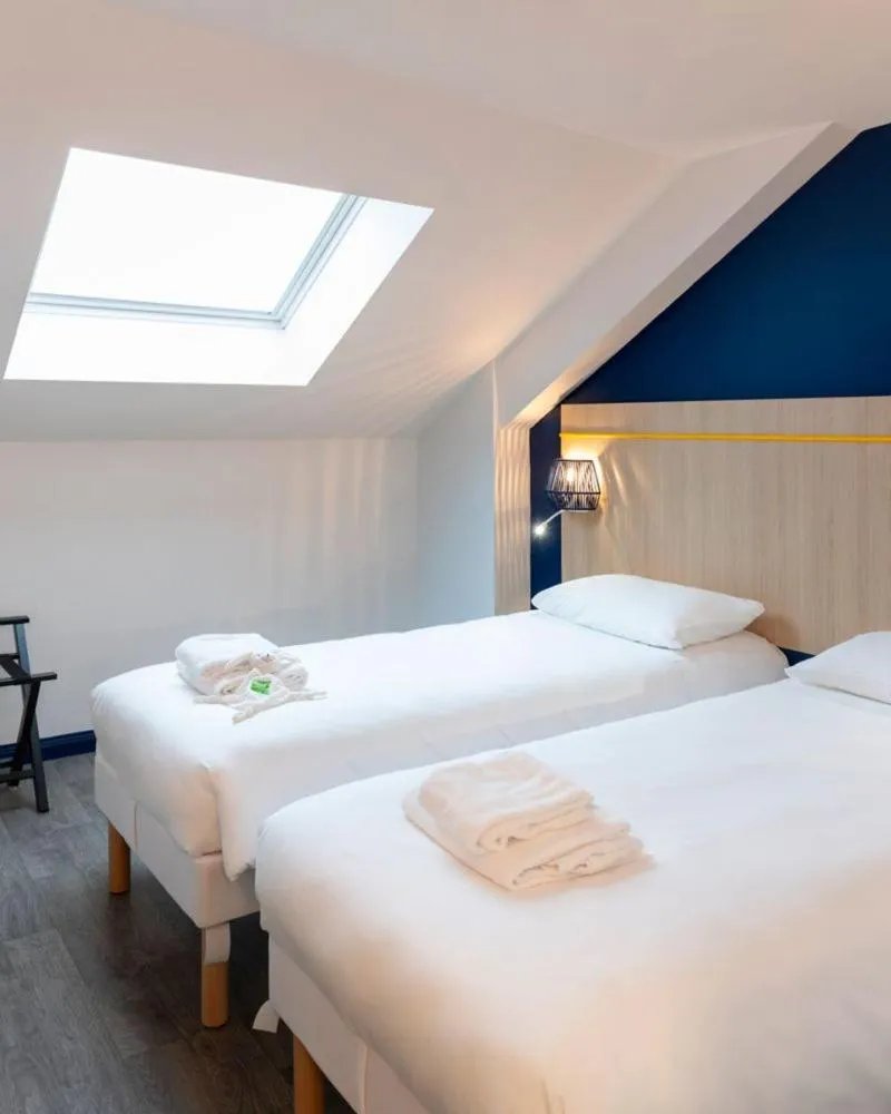 Photo of the whole room, Bed in ibis Styles Morlaix