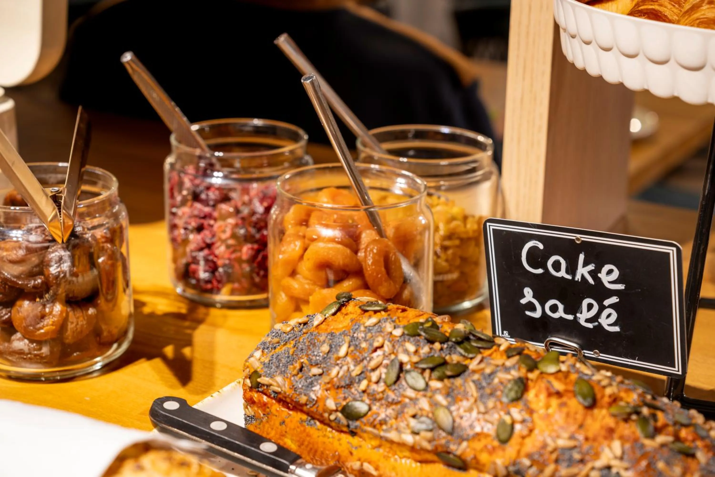 Buffet breakfast in ibis Styles Morlaix