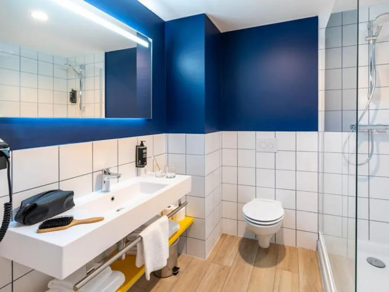Bathroom in ibis Styles Morlaix