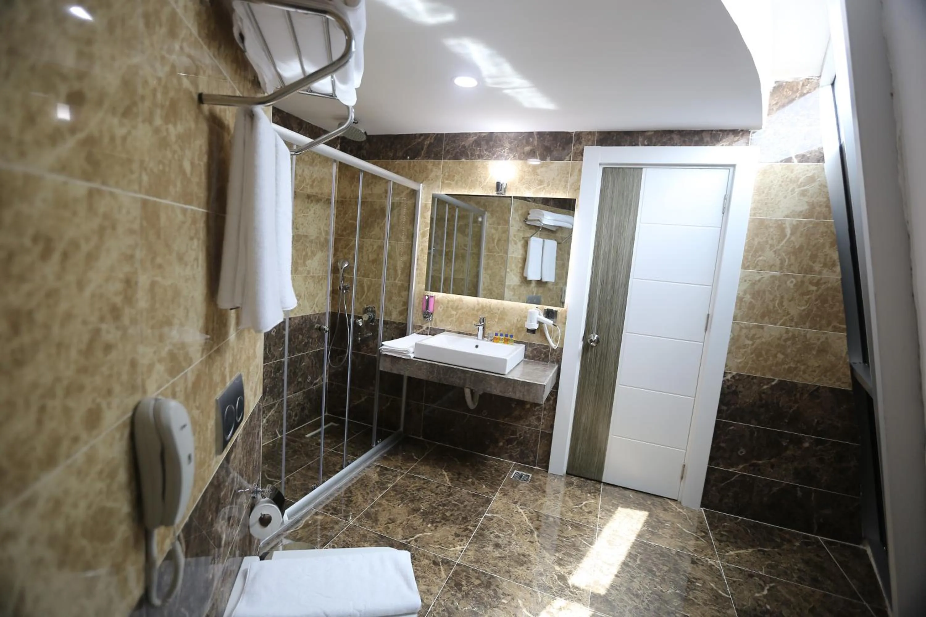 Elips Royal Hotel & SPA