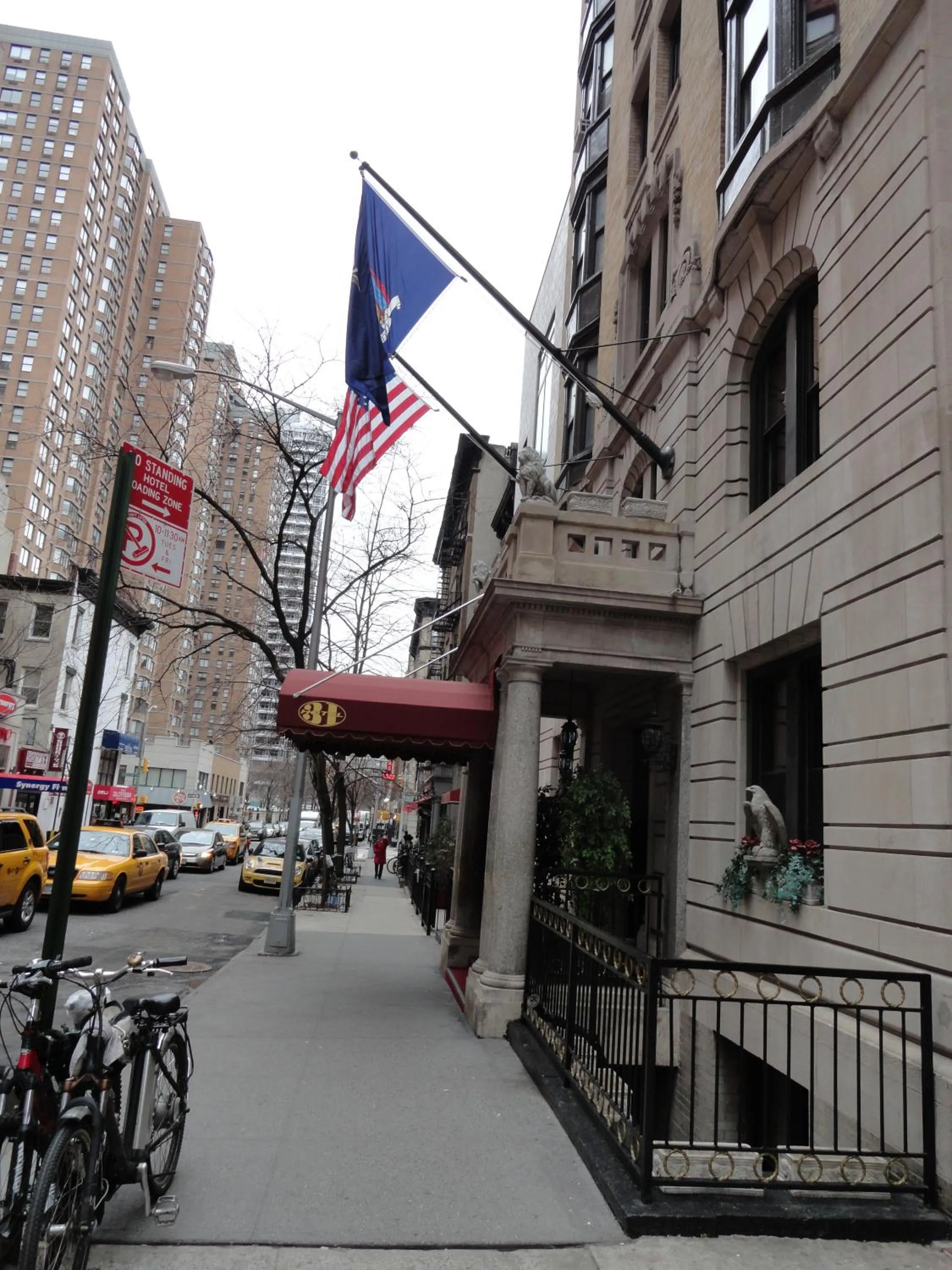 Facade/entrance in Hotel 31 Extended Stay