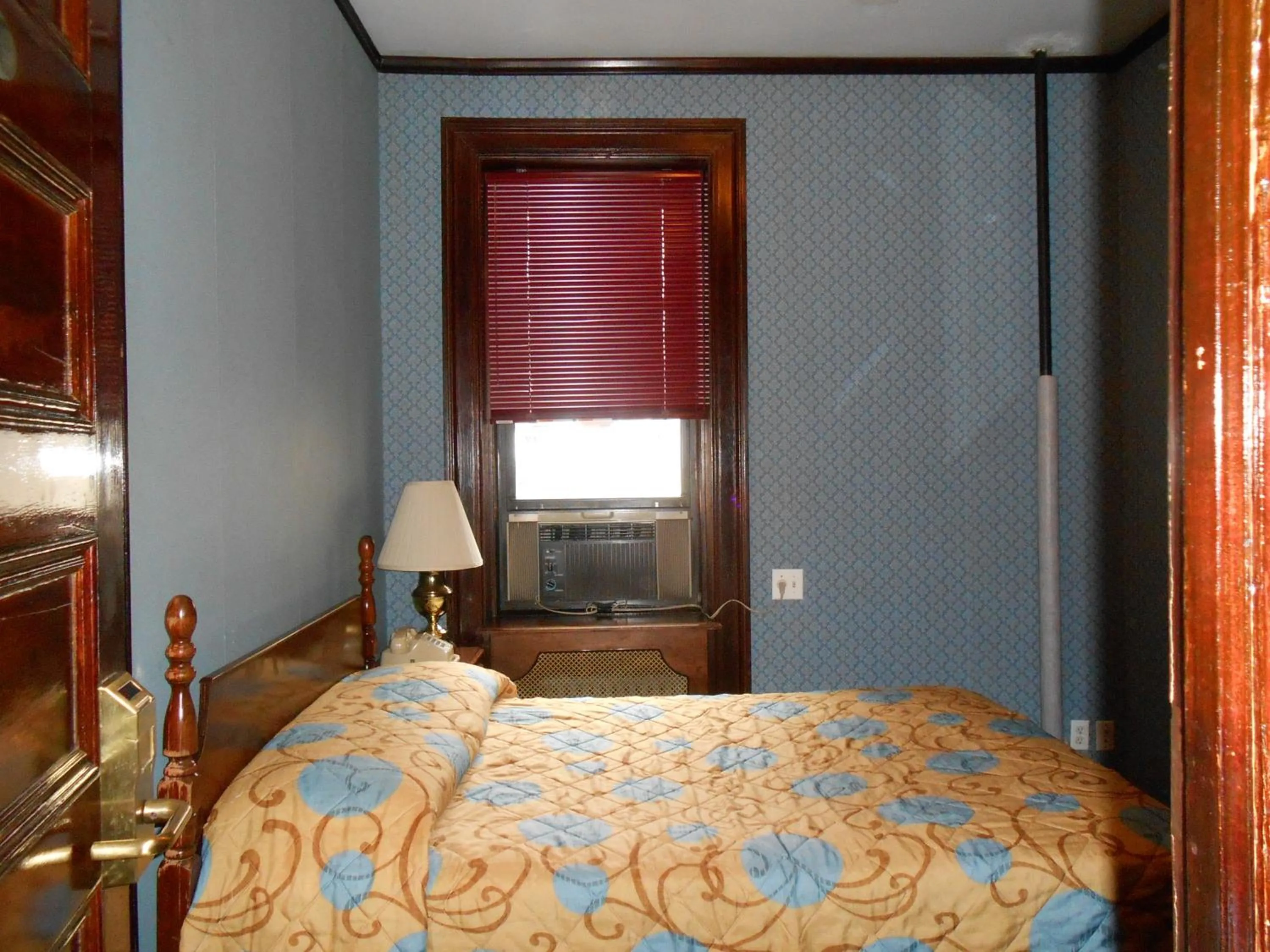 Bed in Hotel 31 Extended Stay