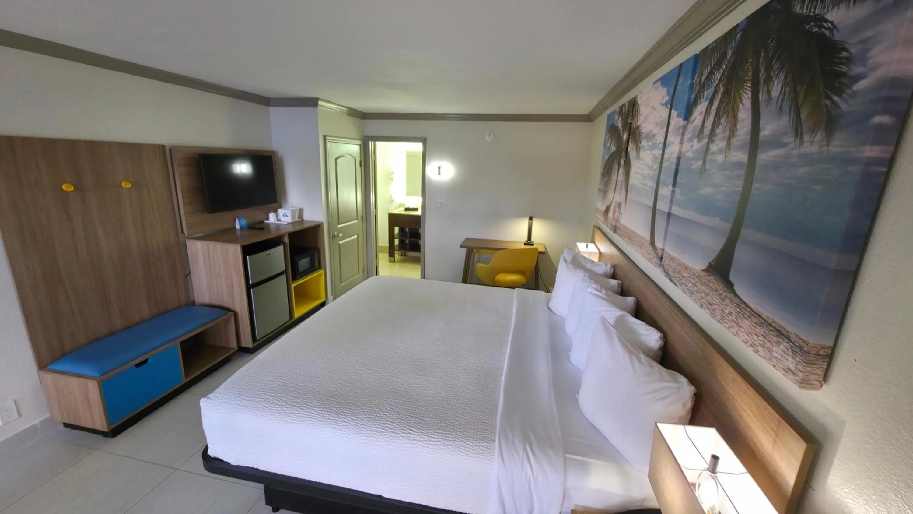 Bed in Days Inn by Wyndham Florida City