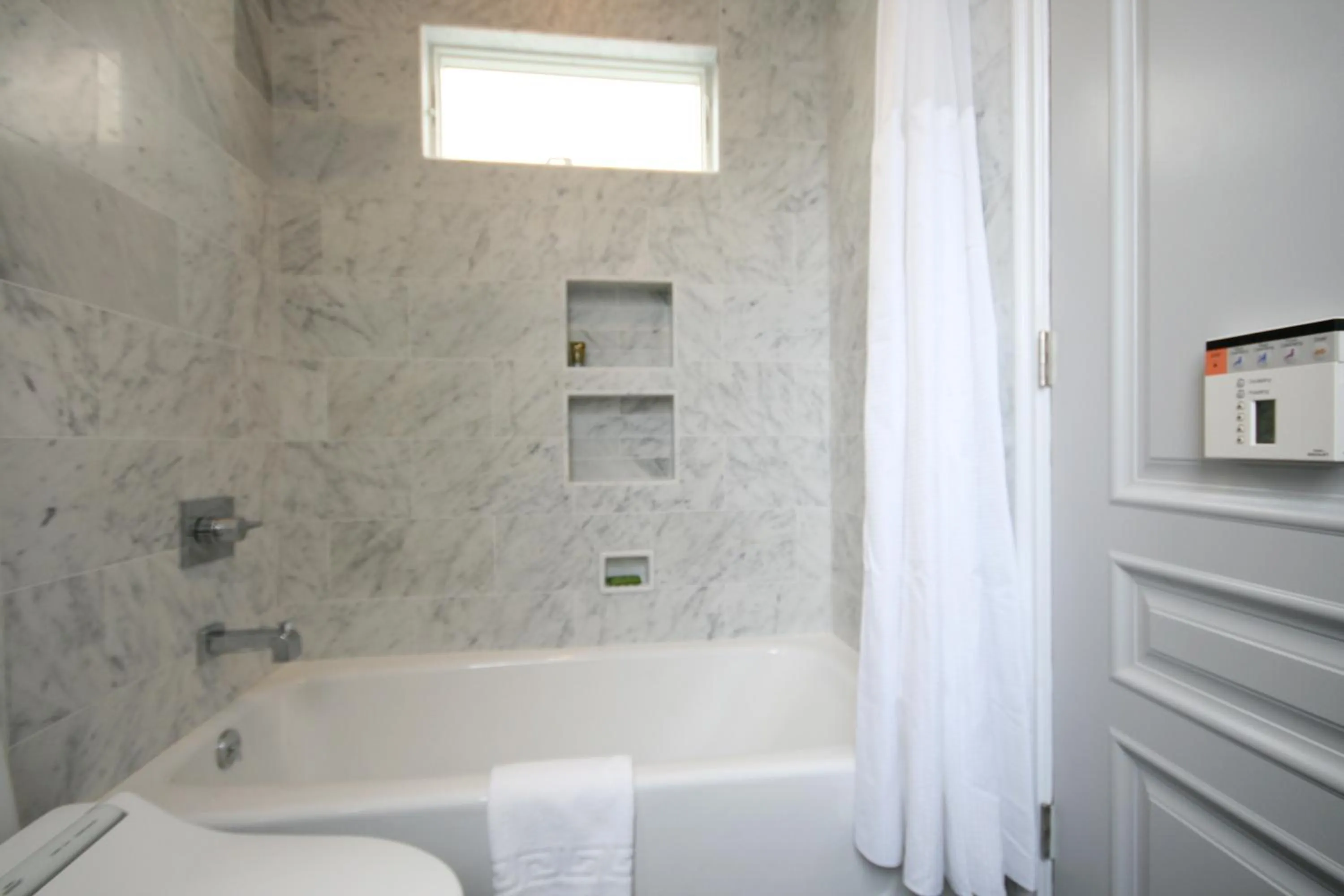 Shower in The Monte Cristo