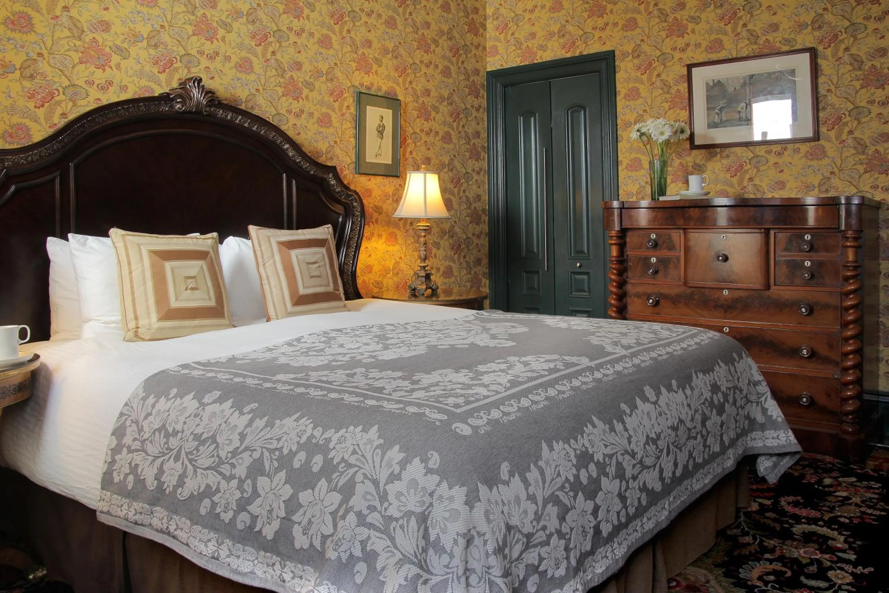 Bed in The Monte Cristo