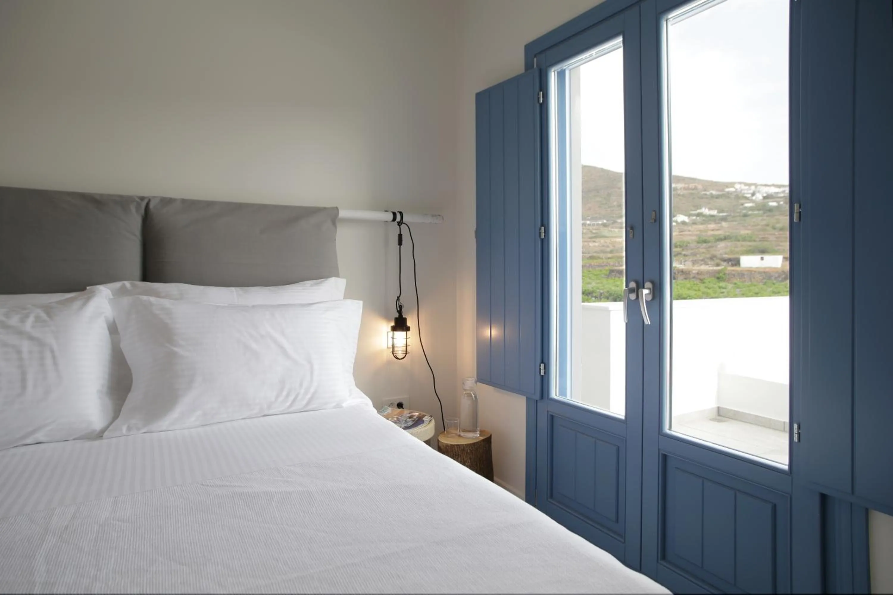 Bed in Vino Houses Santorini