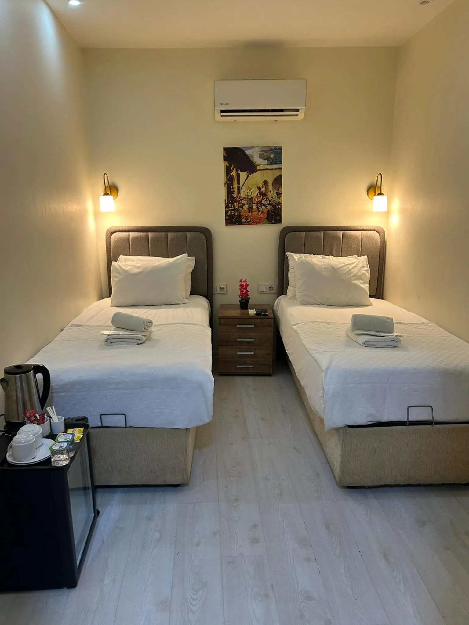 Photo of the whole room, Bed in Taksim Park