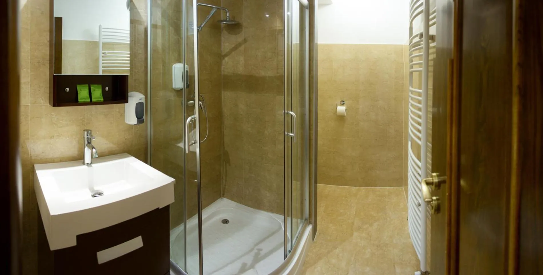 Bathroom in M1 Szekér Csárda Hotel és Étterem