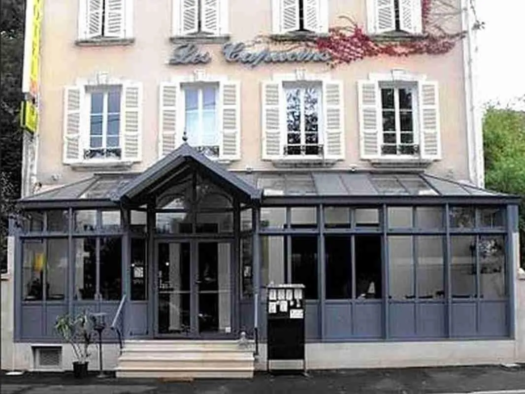Facade/entrance in Logis Hôtel Restaurant Les Capucins