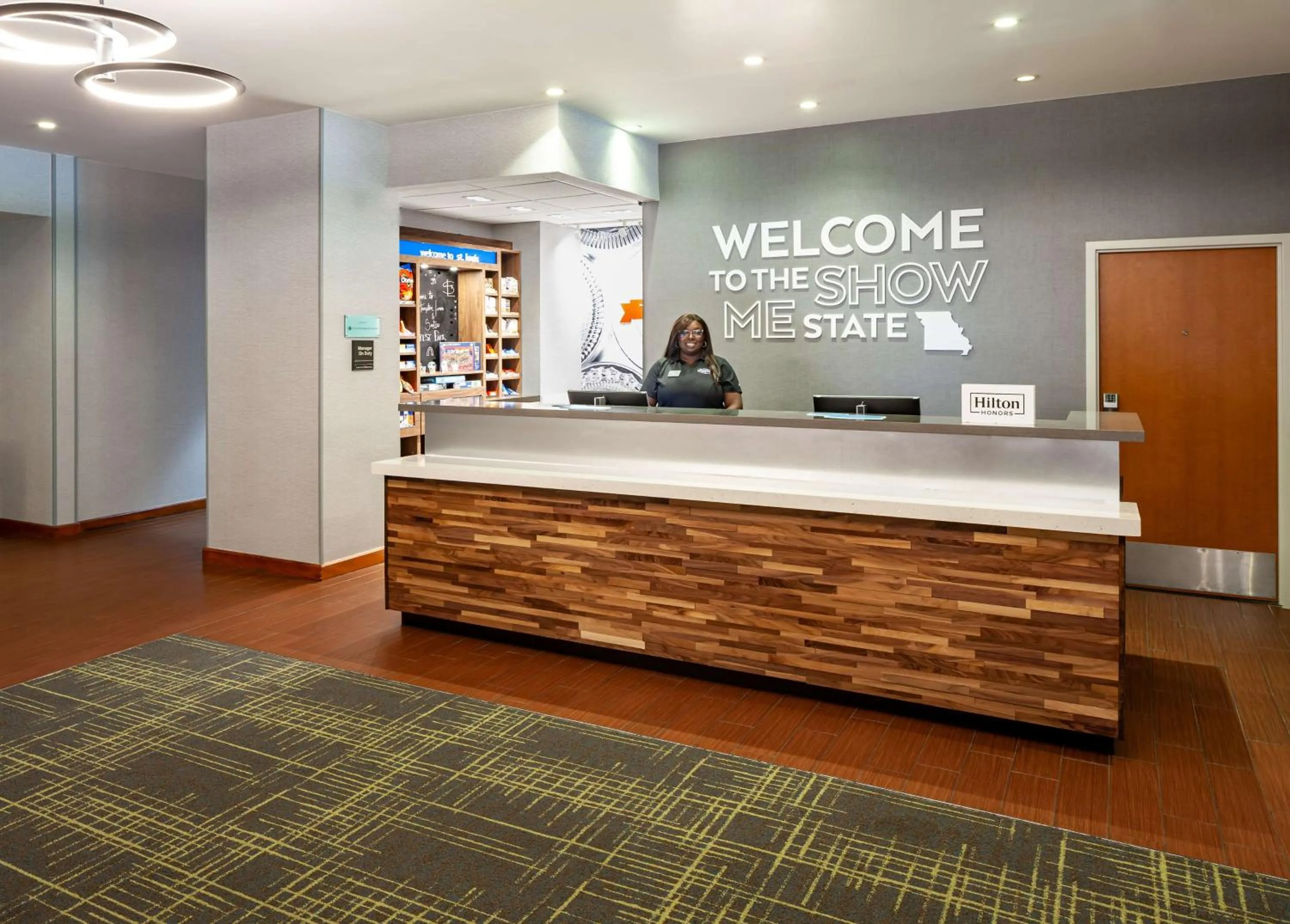 Lobby or reception in Hampton Inn & Suites St. Louis at Forest Park
