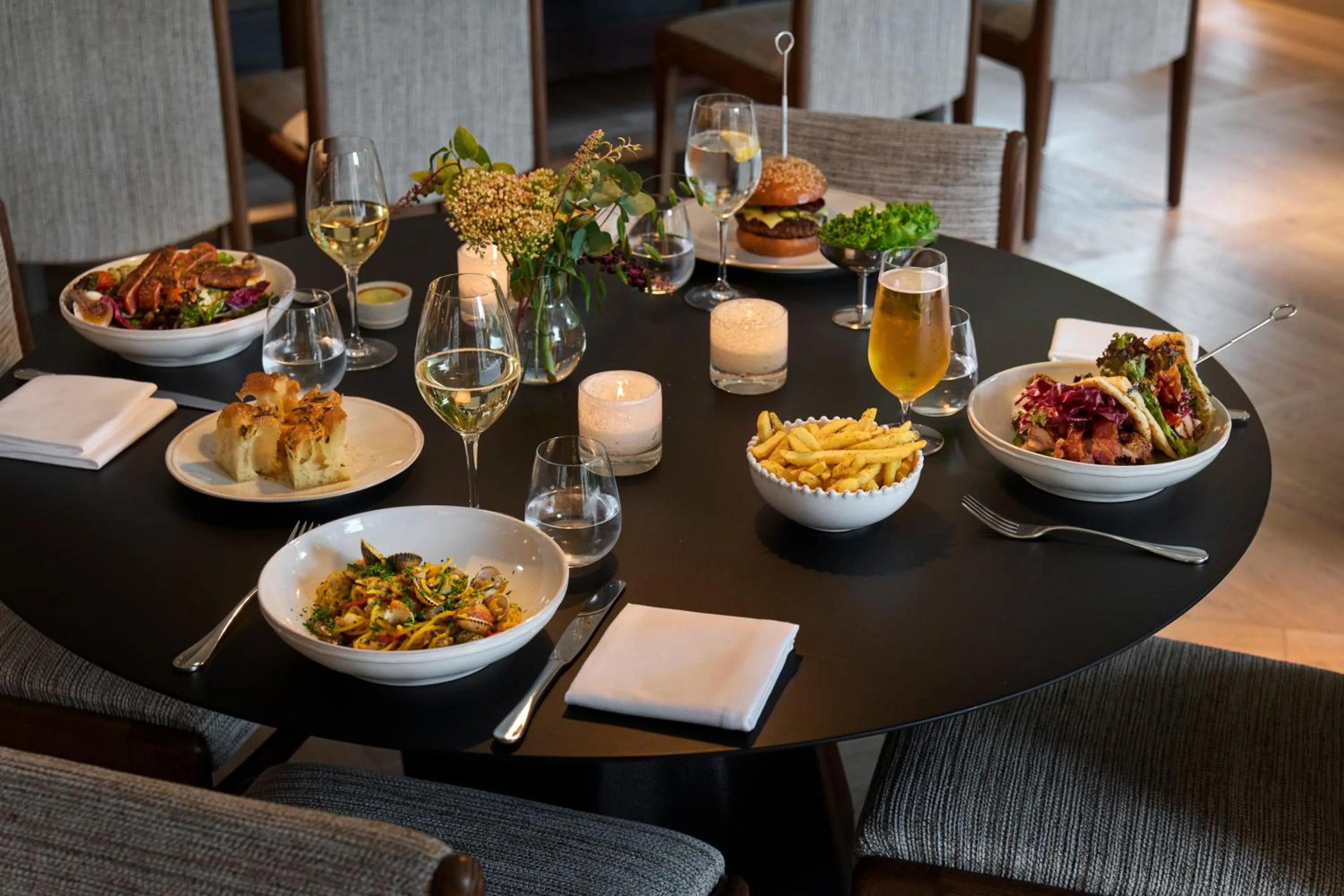 Restaurant/places to eat in Hotel Tegnerlunden