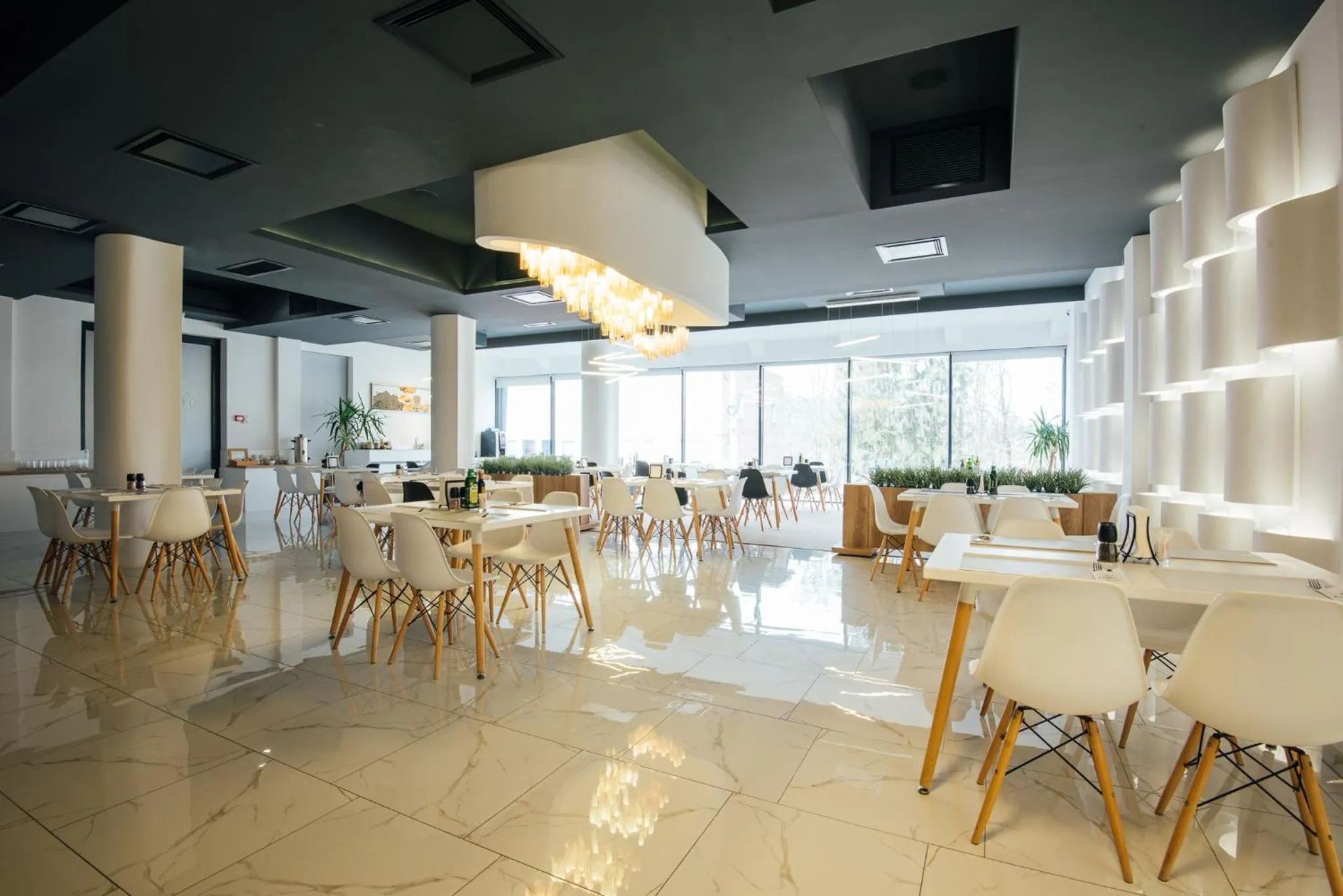 Restaurant/places to eat in Fabesca Boutique Hotel & SPA